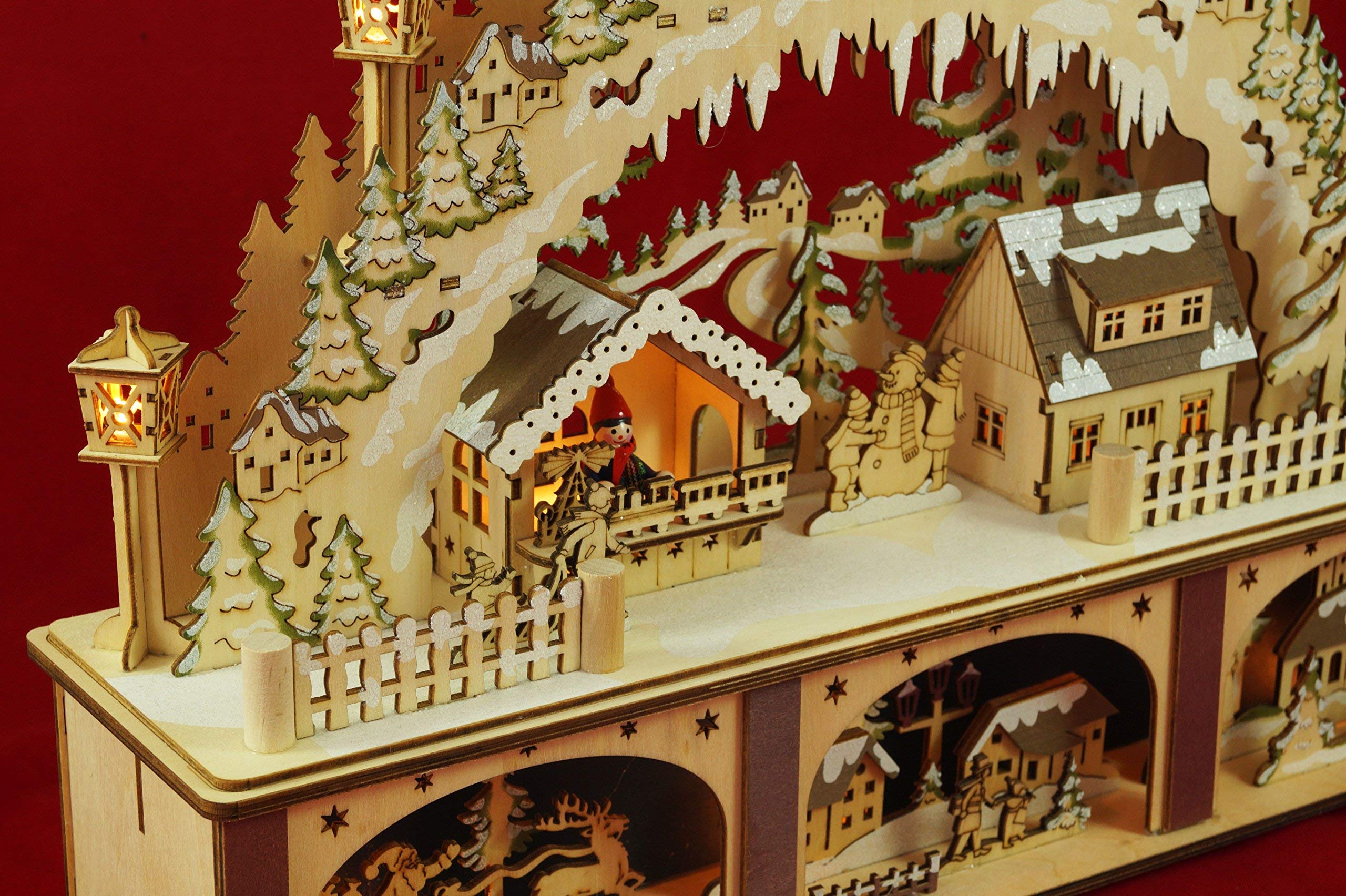 Wichtelstube-Kollektion XL Holzkunst LED Schwibbogen mit Podest Weihnachtsdorf Schwippbogen Lichterbogen Echtholz, Batteriebetrieben mit Timer, Weihnachtsdeko Fensterbank, 45cm Breite