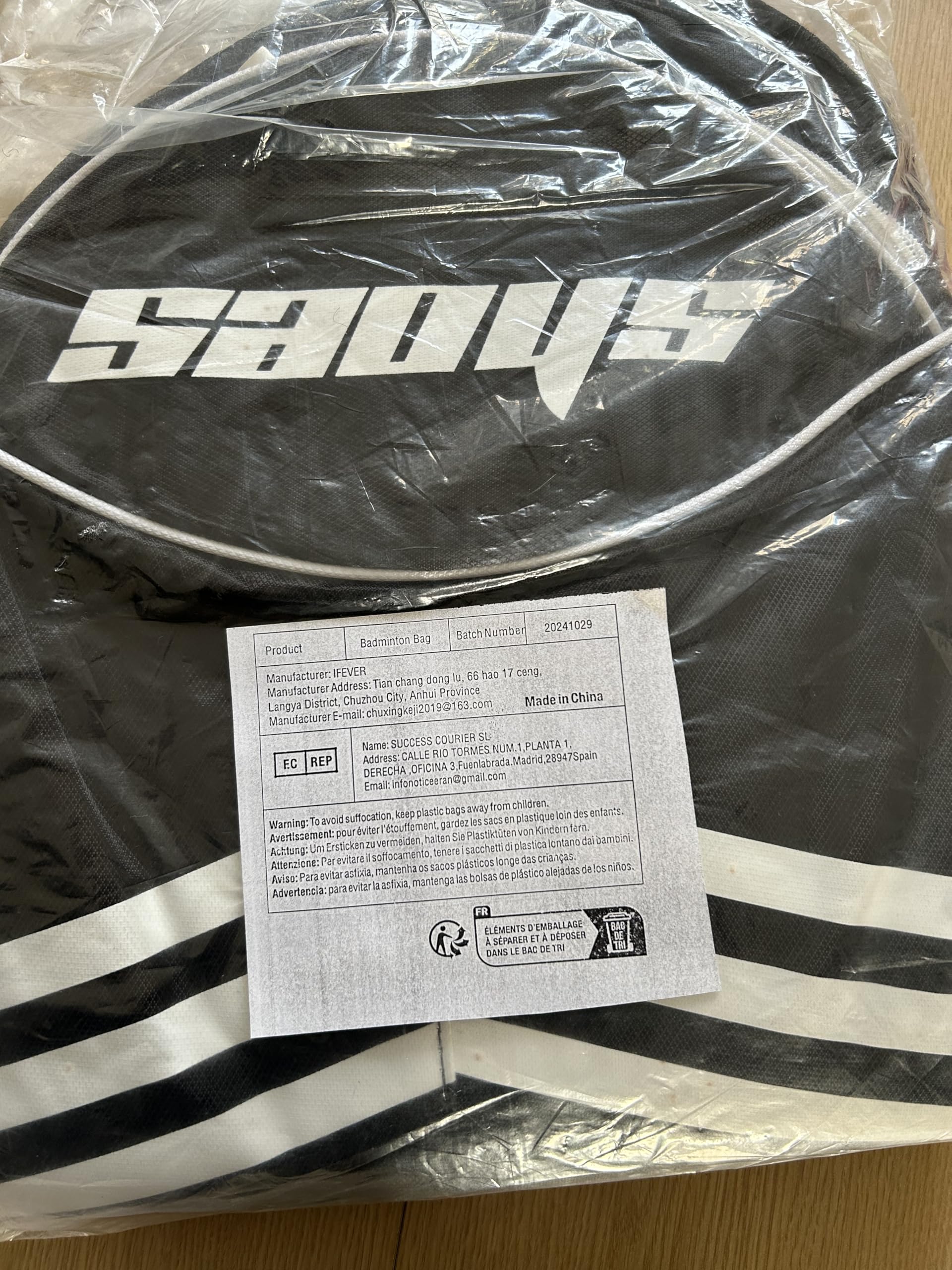 IFEVER Sac à dos pour raquette de badminton en polyester avec compartiment à chaussures, grand sac à bandoulière pour raquette de badminton - Peut contenir 3 raquettes (noir)
