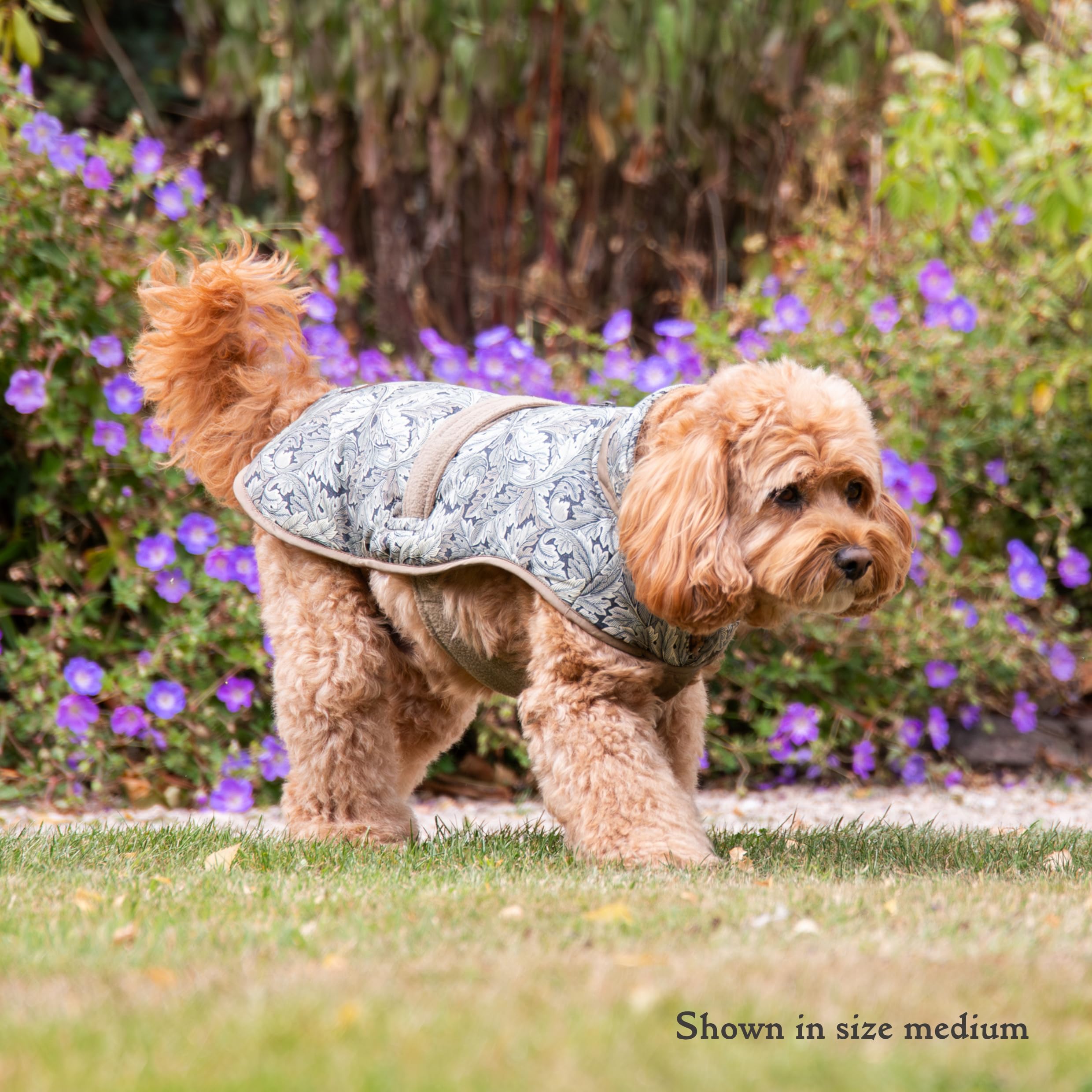 Rosewood x Morris & Co. Acanthus - Abrigo Acolchado para Perro, Talla L, Chaqueta de Invierno Acolchada cálida de Lujo para Perros, Ajuste Ajustable, Estampado Elegante, Abrigo cómodo para Perros