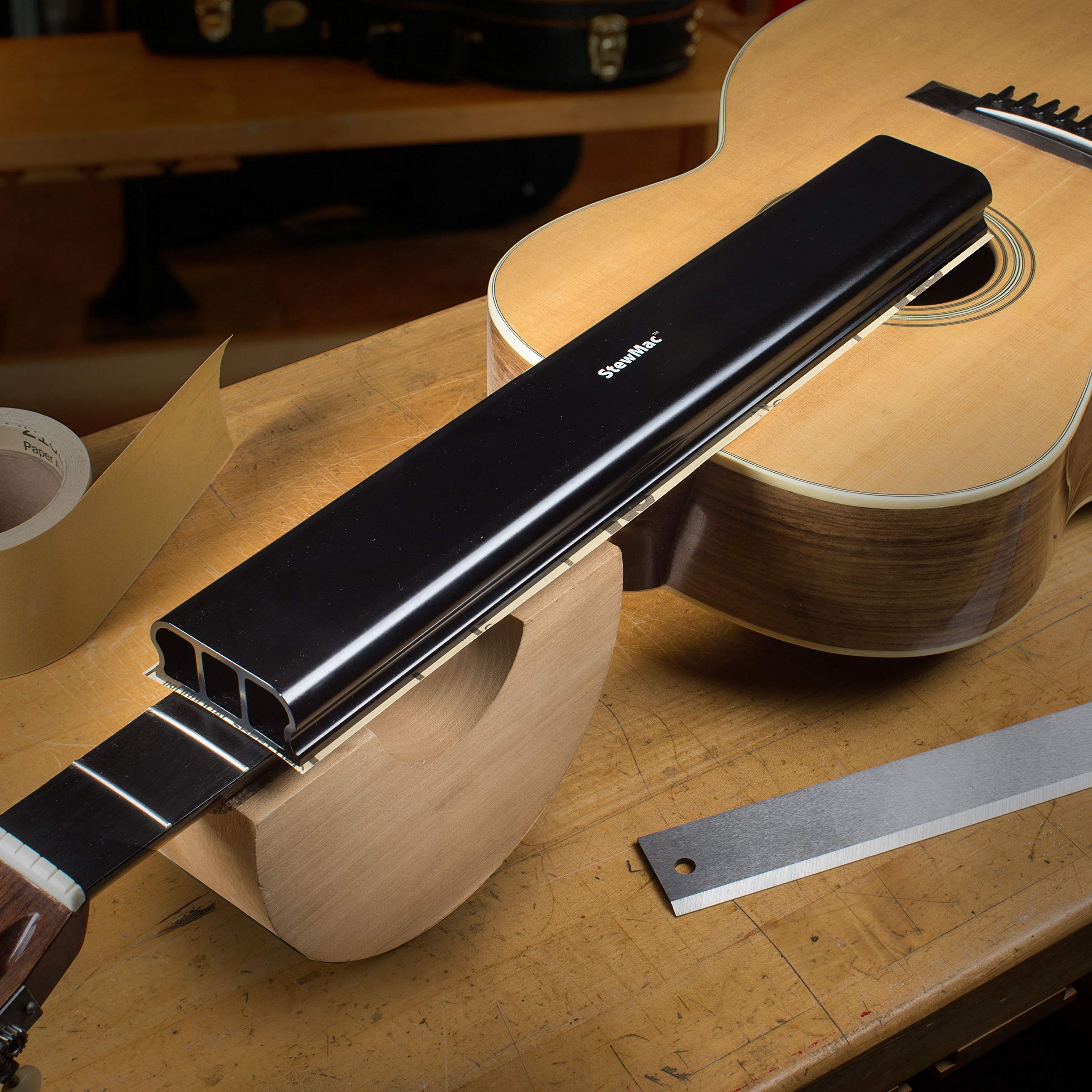 StewMac Bloque de Lijado en Aluminio, 18" Longitud, Radio 20", Luthería | Bloque de Lijado en Aluminio, 18" Longitud, Radio 20", Luthería, para luthería y guitarras profesionales.
