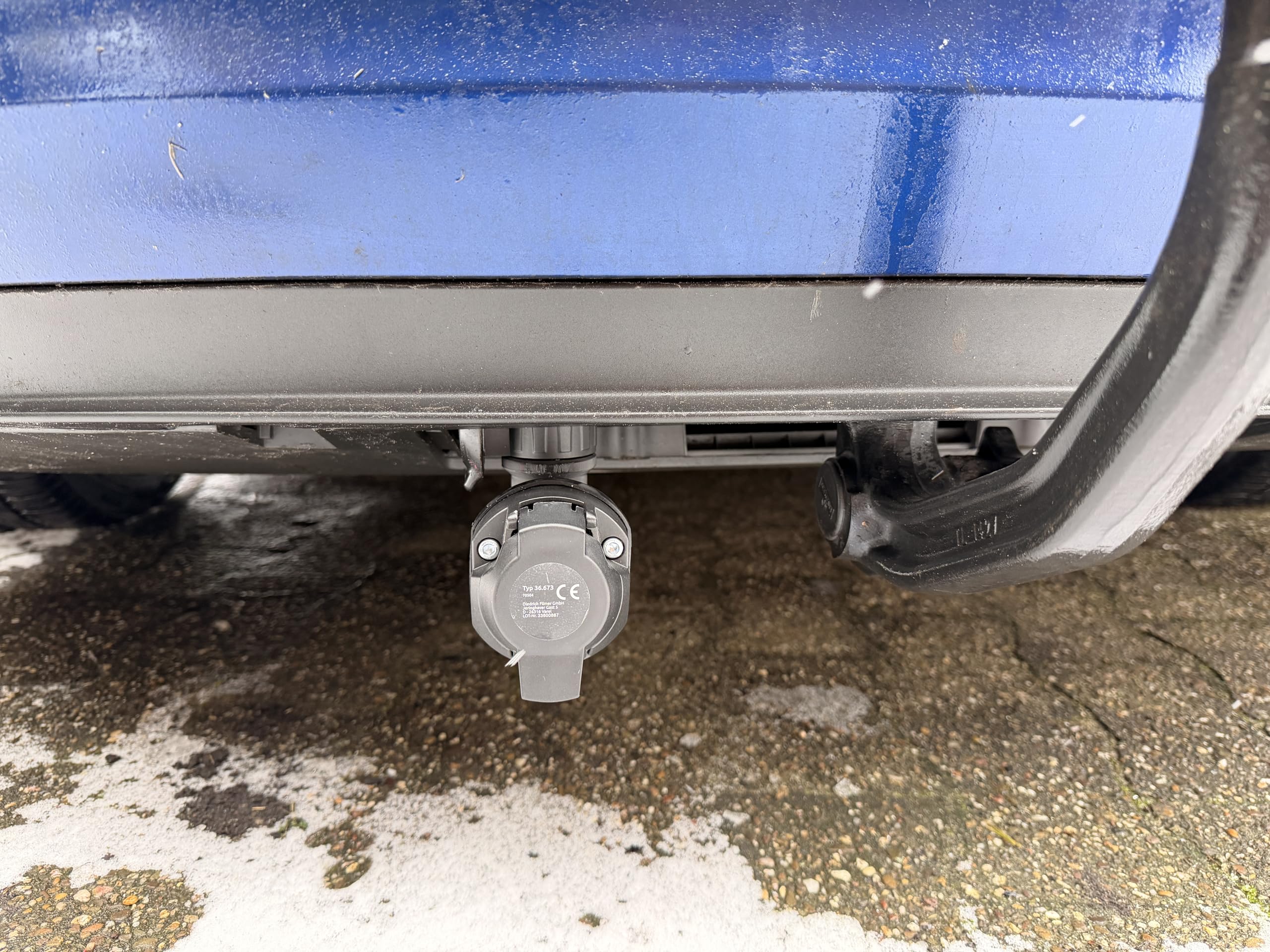 13-Pin Anhängersteckdosen-Adapter, 90° Winkel, 13-polig, Anhängerkupplung Verlängerung, kompatibel fur Tesla Model 3