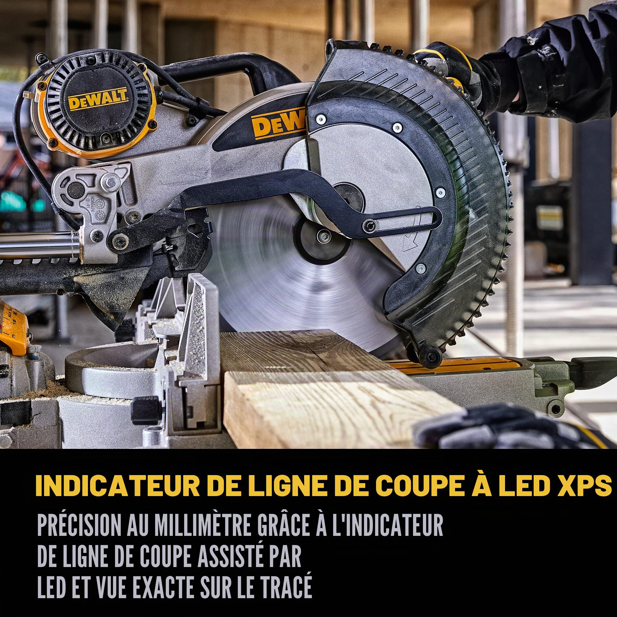 DeWalt DWS780-QS Scie A Onglets Radiale 1675W 305mm