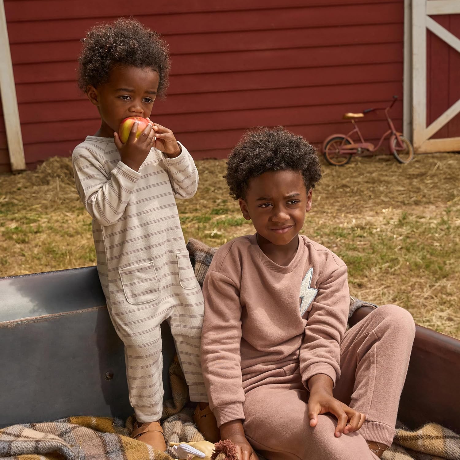 Modern Moments by Gerber baby-boys Raglan Sleeve & Long Leg Romper - Image 4