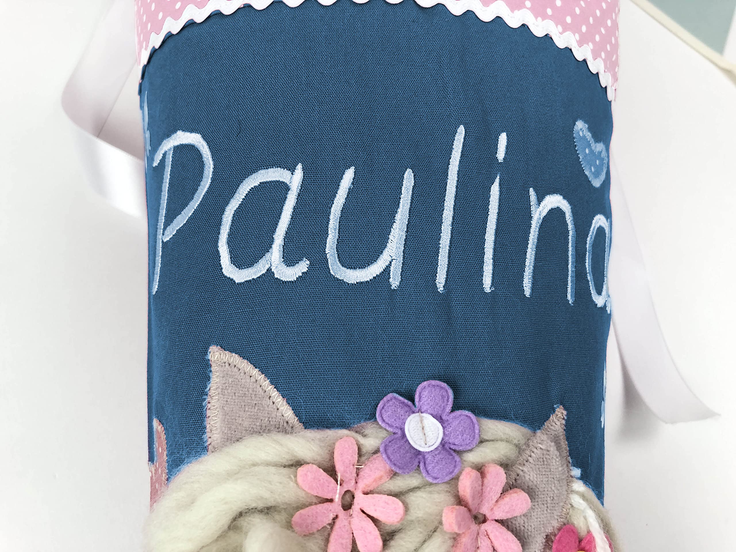 Schultüte/Zuckertüte Pferd mit Namen in blau und rosa zur Einschulung für Mädchen, aus Stoff, mit Kissen bestellbar