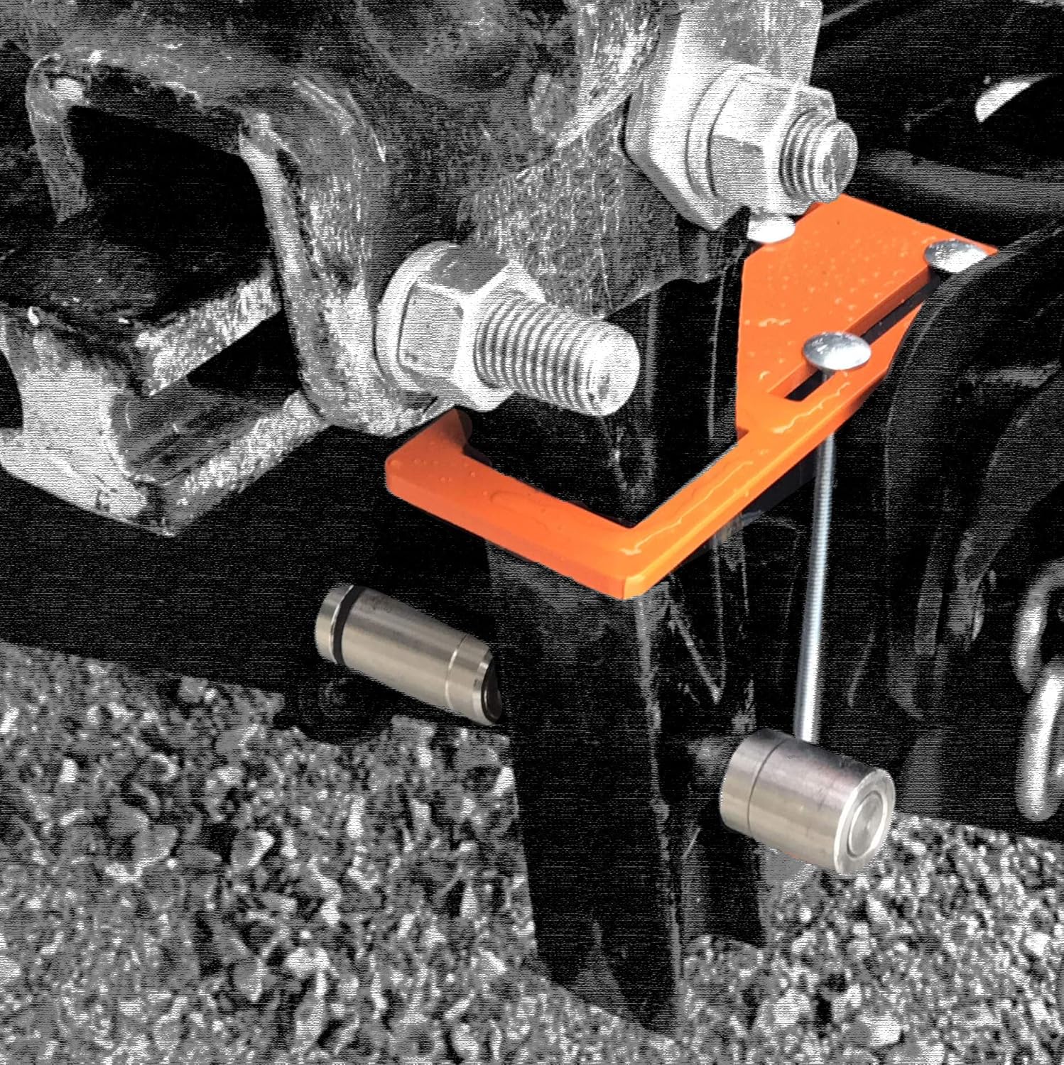 GR Innovations Trailer Hitch Holder | Durable Black Anodized Aluminum | Ideal for 2-2.5 inch RV Trailer Hitch | Made in USA