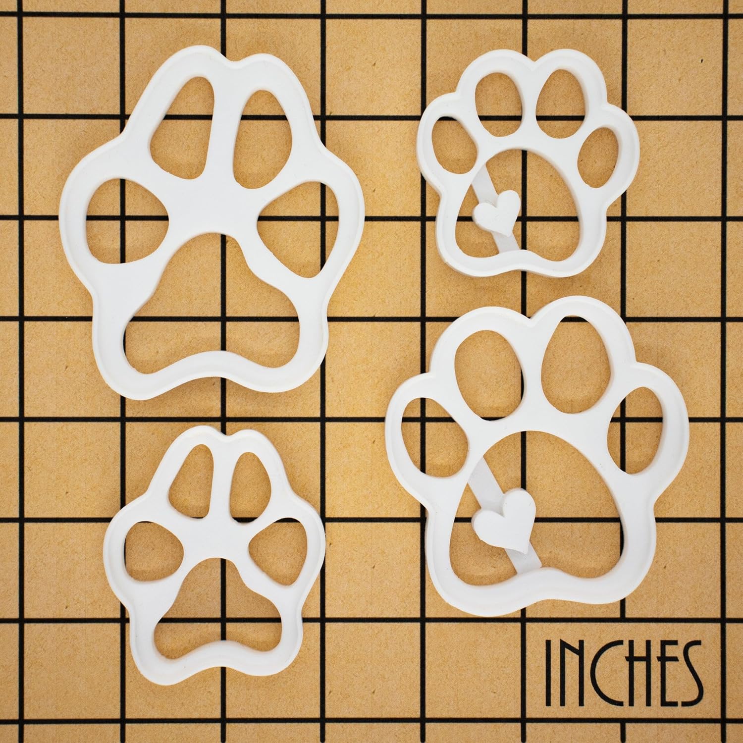 Set of 4 Dog Paw cookie cutters (Designs: Cute Paw and Realistic Paw), 4 pieces - Bakerlogy