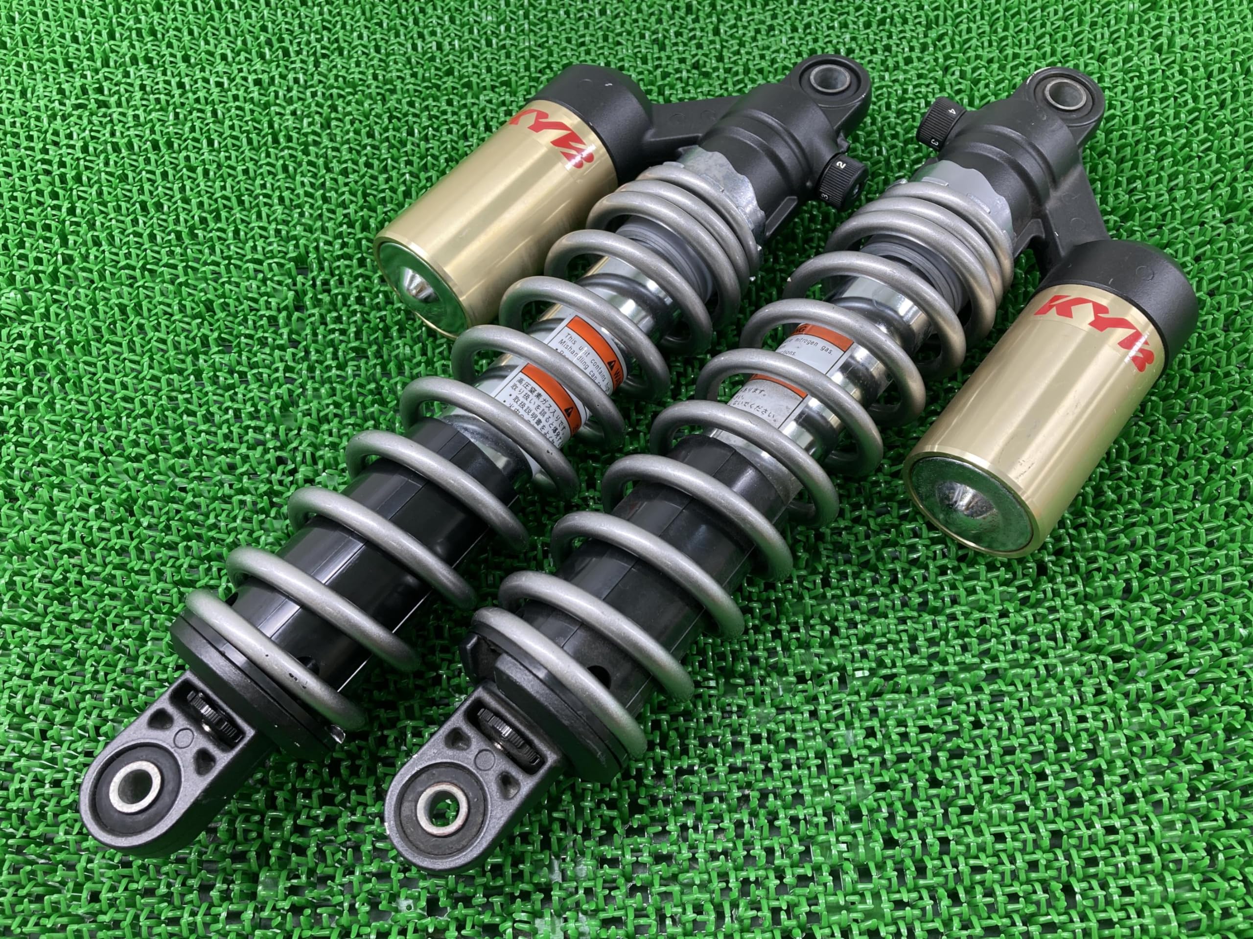 Amazon | カワサキ(Kawasaki) ZRX1200ダエグリアサスペンション左右 