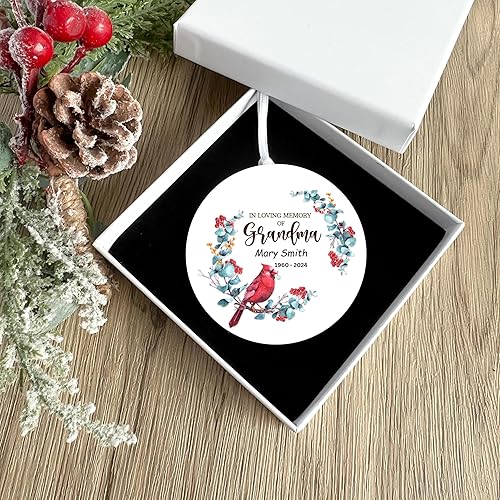 Miniatura 2 de Adorno de Navidad conmemorativo con fecha en memoria de la abuela