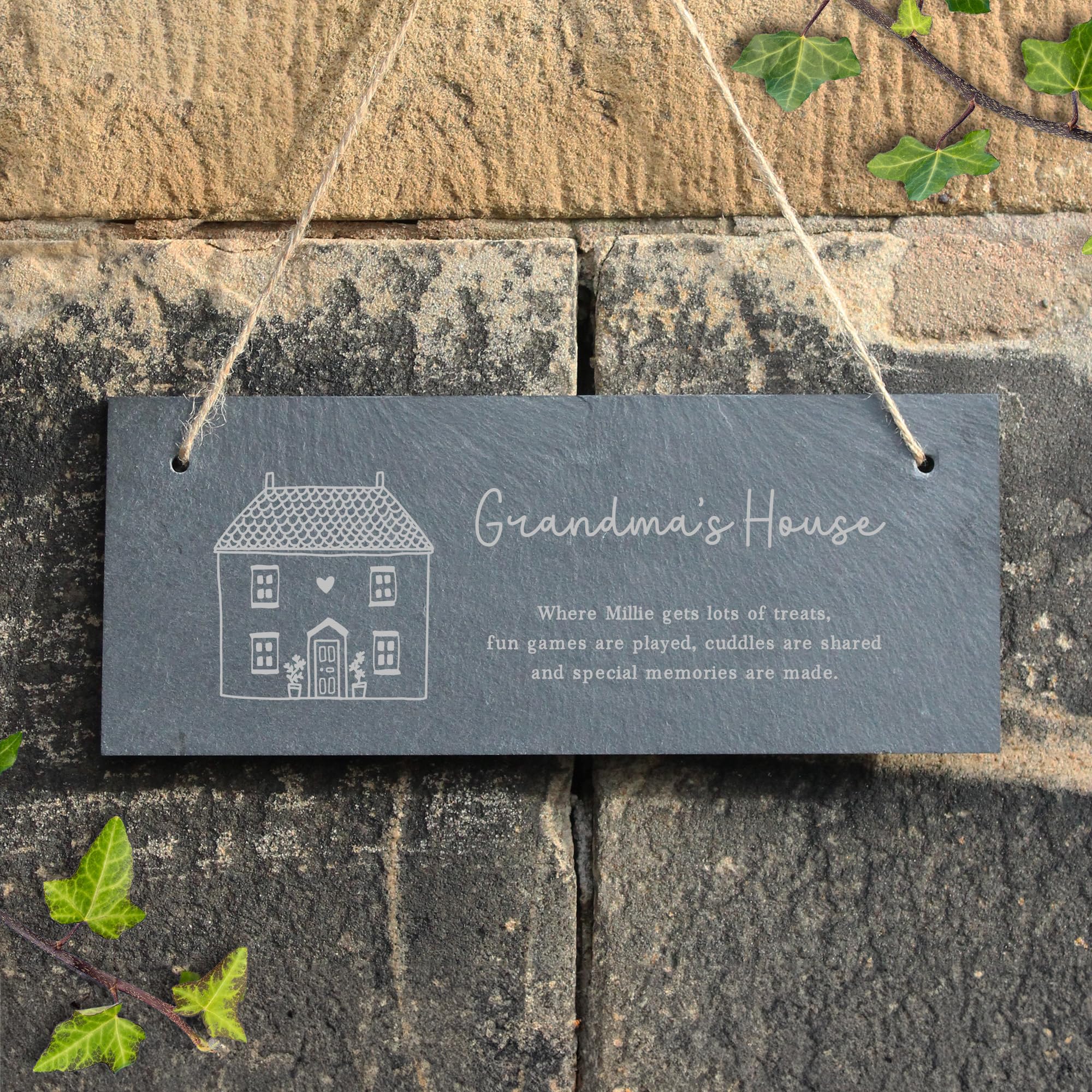 eBuyGB Personalised Hanging Slate Plaque, Grandma’s House Sign, Grandma Gift, Xmas Gift Nanna, Granny, Nanny, Grandma Birthday Gift from Grandkids