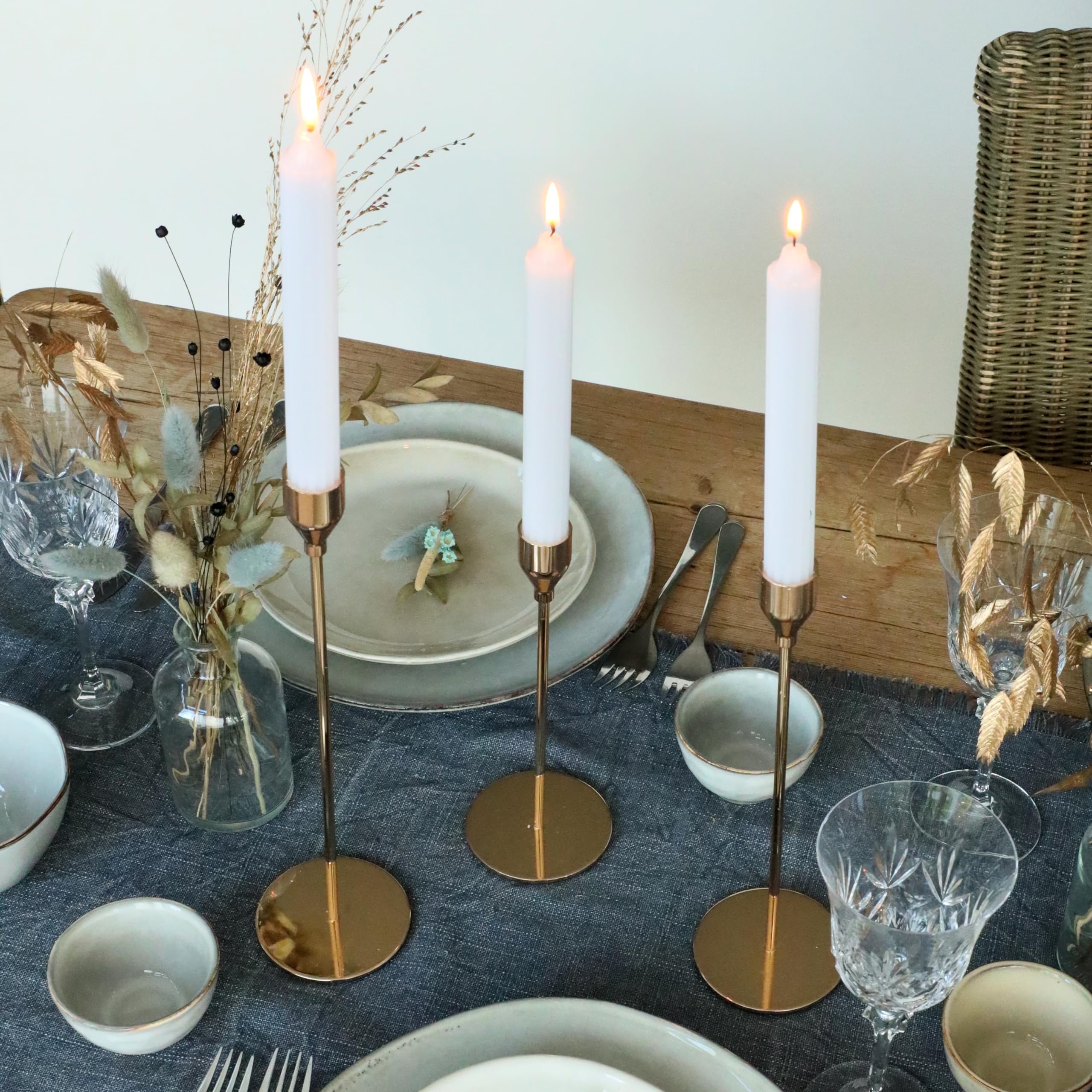 comforder COMFORDER Taper Candles Set, 4 x Table Candles Plain + Ribbed, 20 cm, 7 Hours Burning Time (White) - Image 3