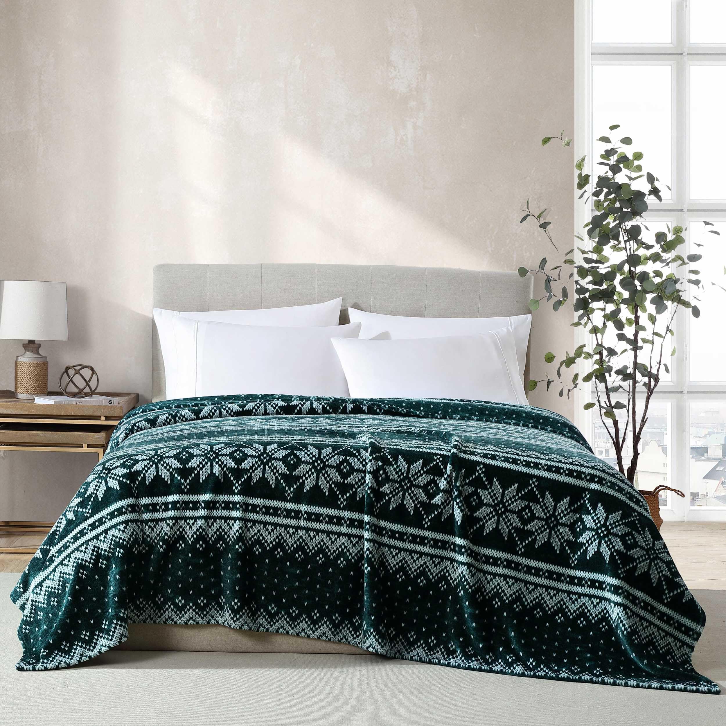 Nautica - Full/Queen Blanket, Ultra Plush Fleece Bedding with Snowflake Design, Oeko-Tex Certified (Fairisle Texture Green)