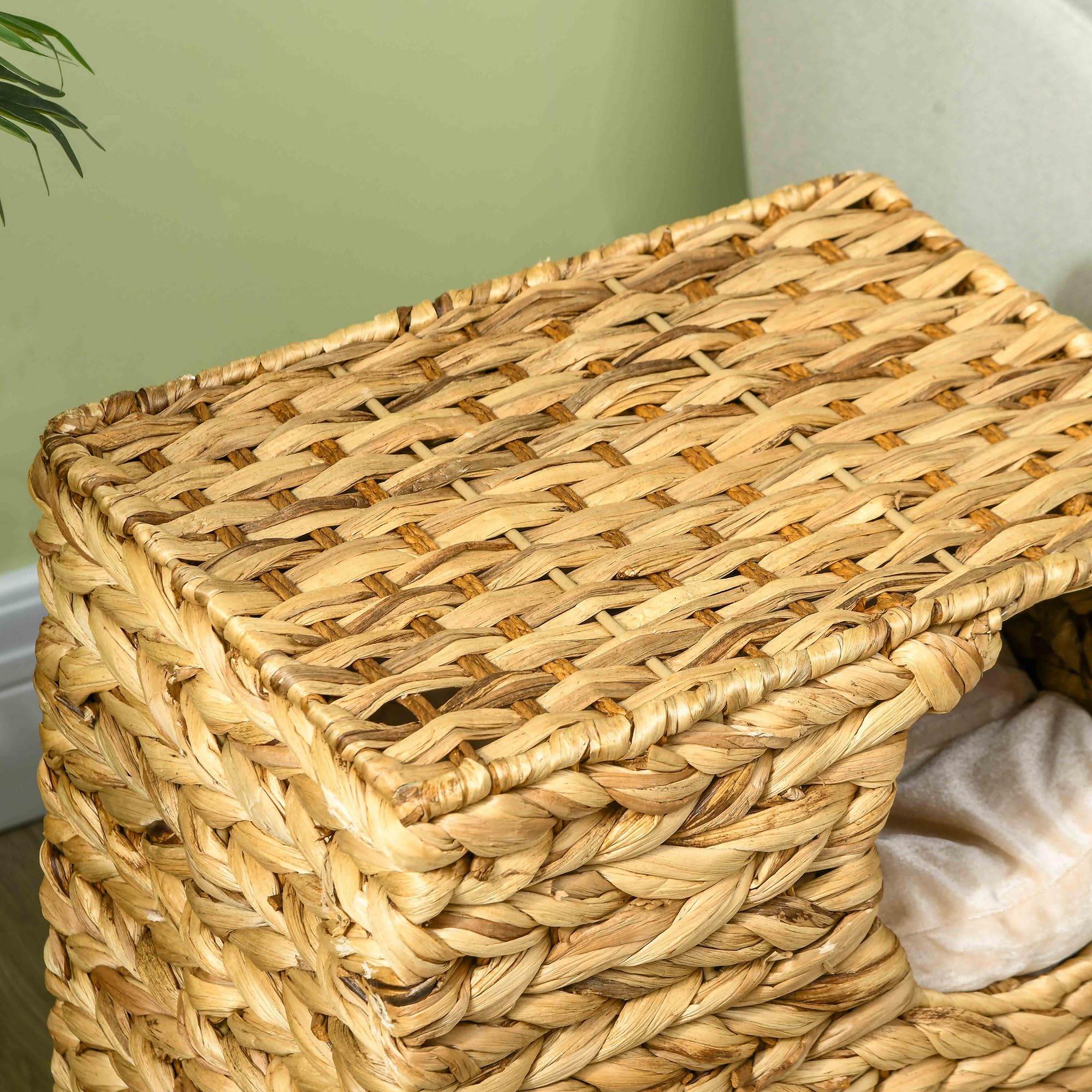 PawHut Tonneau à Chat de 55 cm de Haut avec 2 niches, Coussins lavables, Arbre à Chat, Tour de Chat en Jacinthe d'eau, Marron Clair