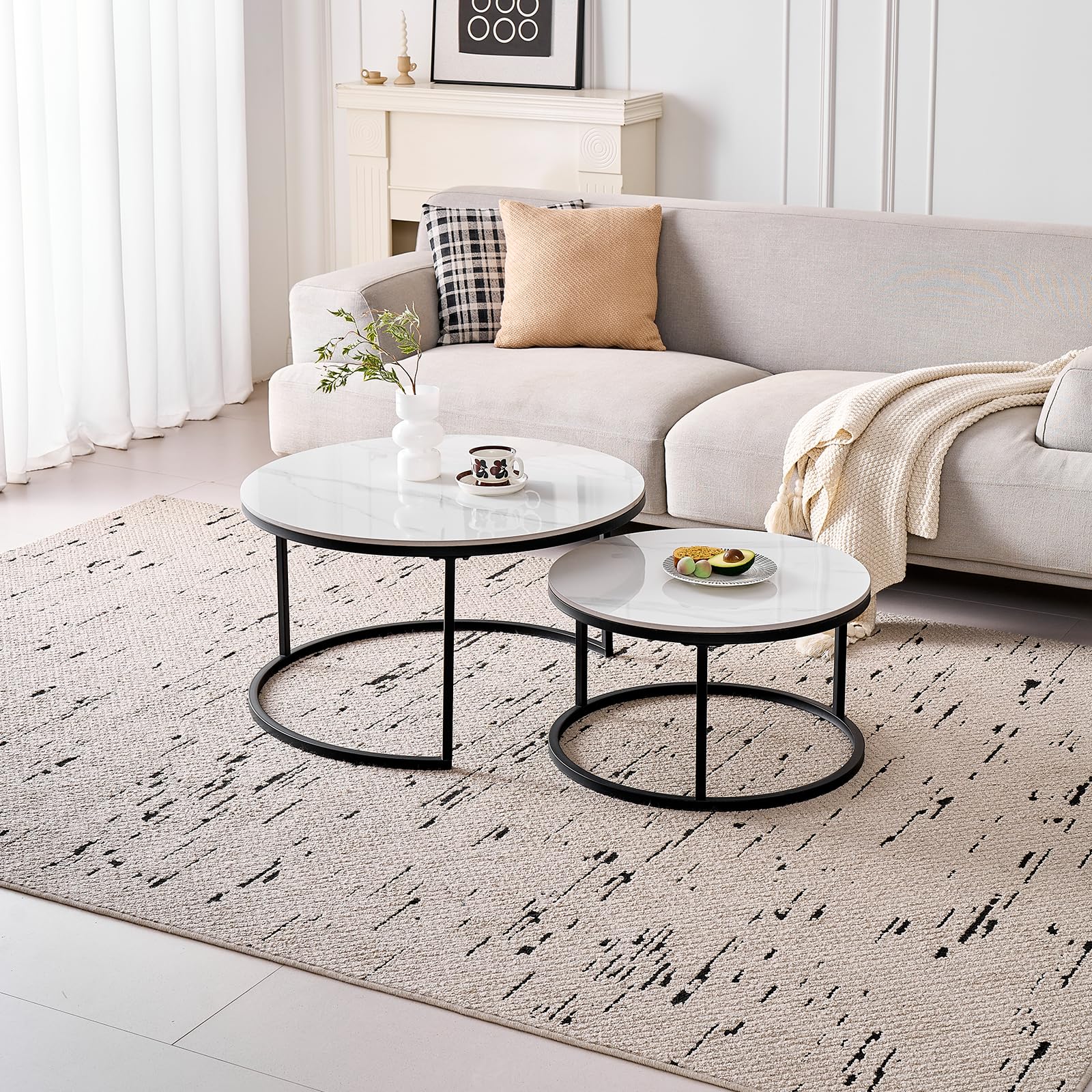 GrandCA HOME Set di 2 Tavolini Rotondi da Caffè, Tavolini Impilabili Moderni per il Soggiorno, Struttura in Metallo Nero, 50 cm e 70 cm, Realizzati in Marmo Bianco e Pietra Sinterizzata