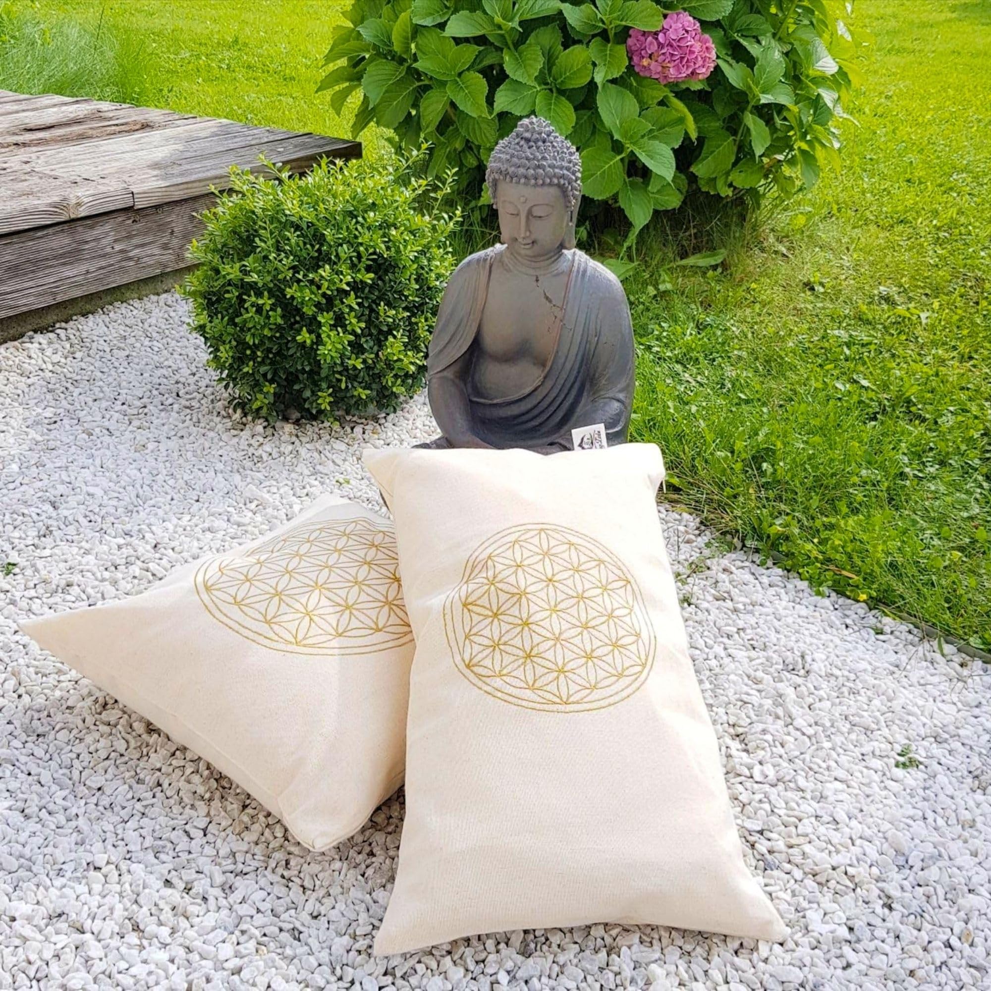 myZirbe Kissen Blume des Lebens 30x50cm gefüllt mit Zirbenspänen