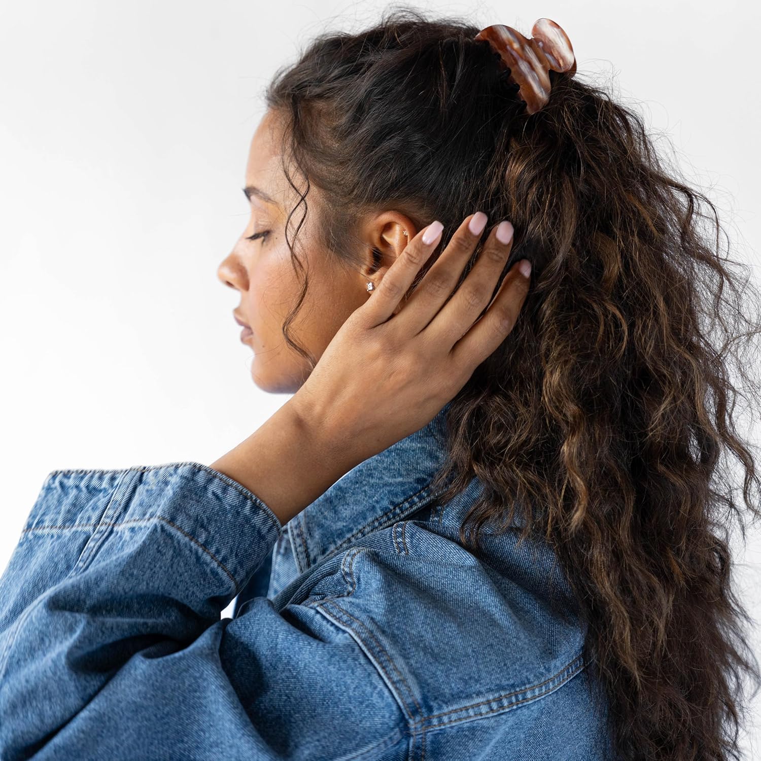 France Luxe Small Hair Clip for Women, Couture Claw Clip, Strong Grip, Lightweight Comfort, Damage-Free French Design, Ideal for Half-Up Style, Caramel Horn - Image 4