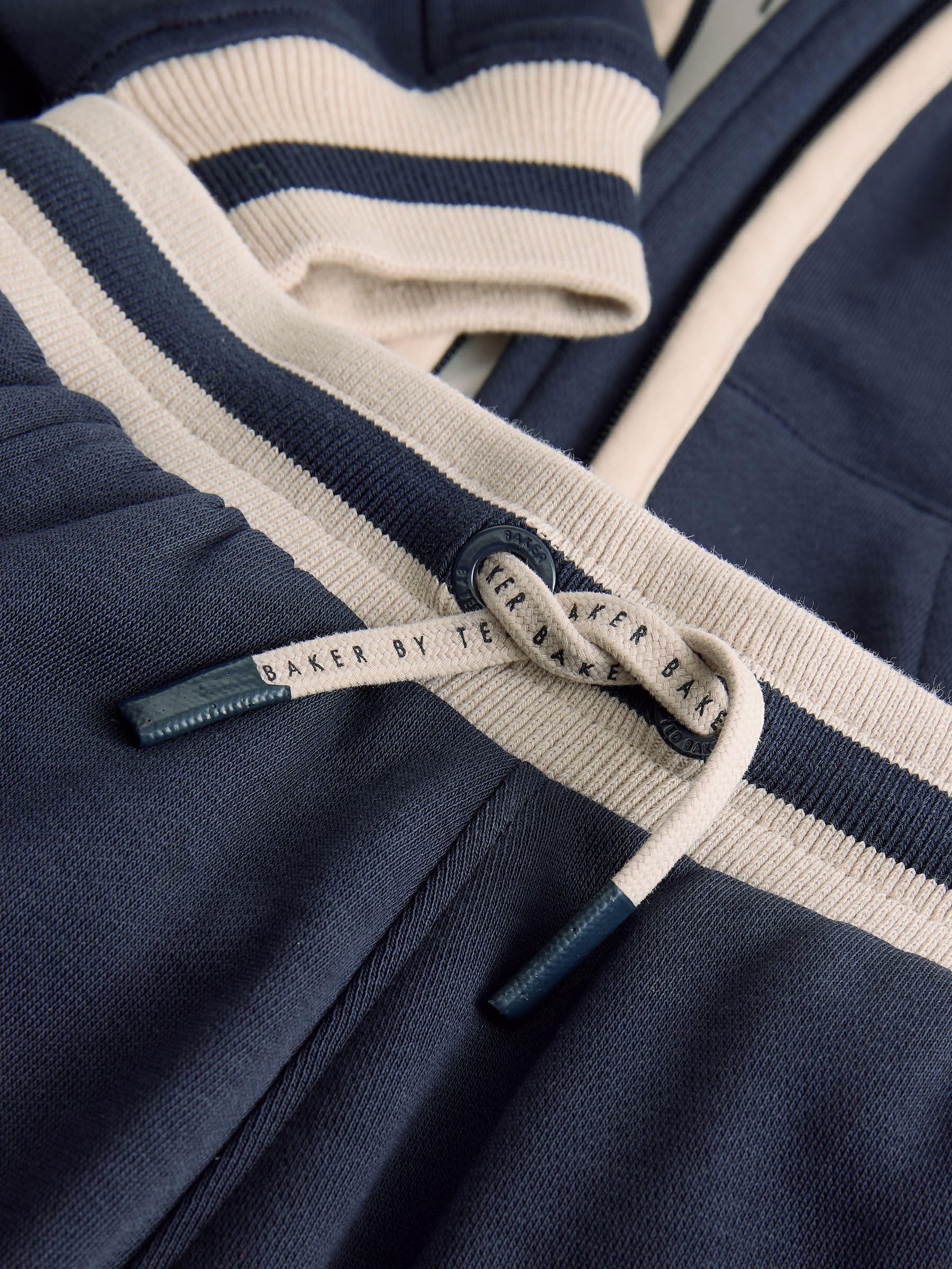 Niños Conjunto de sudadera con capucha y cremallera, camiseta y pantalones de chándal de pernera ancha