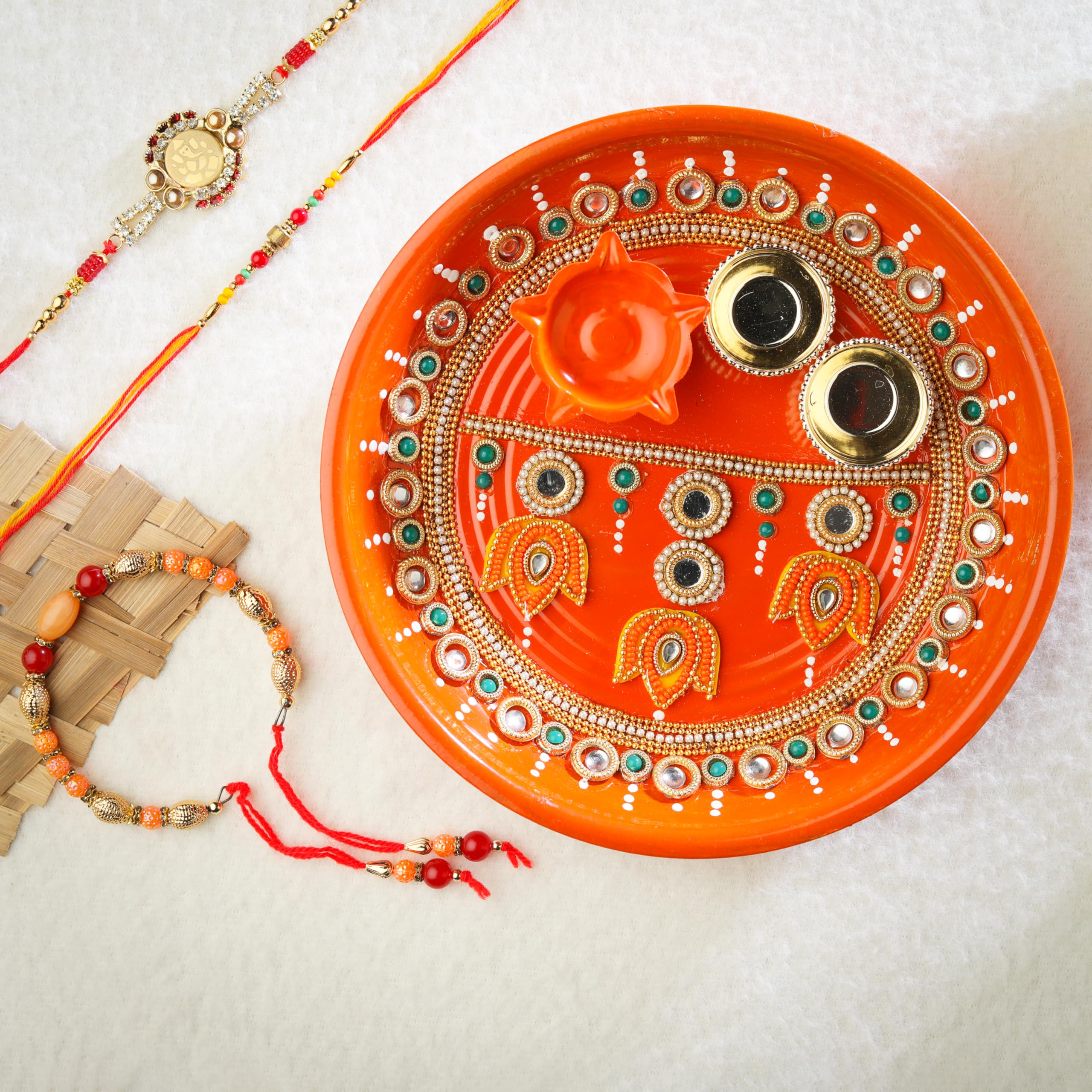 Rakhi Thali Plate Platter with Bhai Bhabhi Rakhi Lumba Dora Family Pack Set of 4 Rakhi Puja Thali with Pooja Rakhi Thread for Brother Sister Raksha Bandhan Gift Set Pooja Rituals (Plate Size- 9
