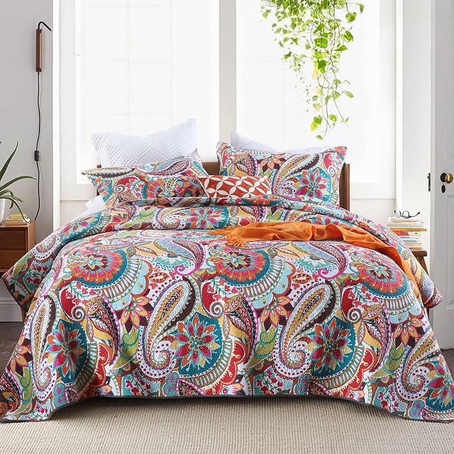 Qucover Quilted Bedspreads Soft Cotton Orange Floral Paisley Pattern Super King Size Bedspread, Gorgeous Patchwork Quilt Coverlet with 2 Pillowcases for All Seasons, 250x270 cm