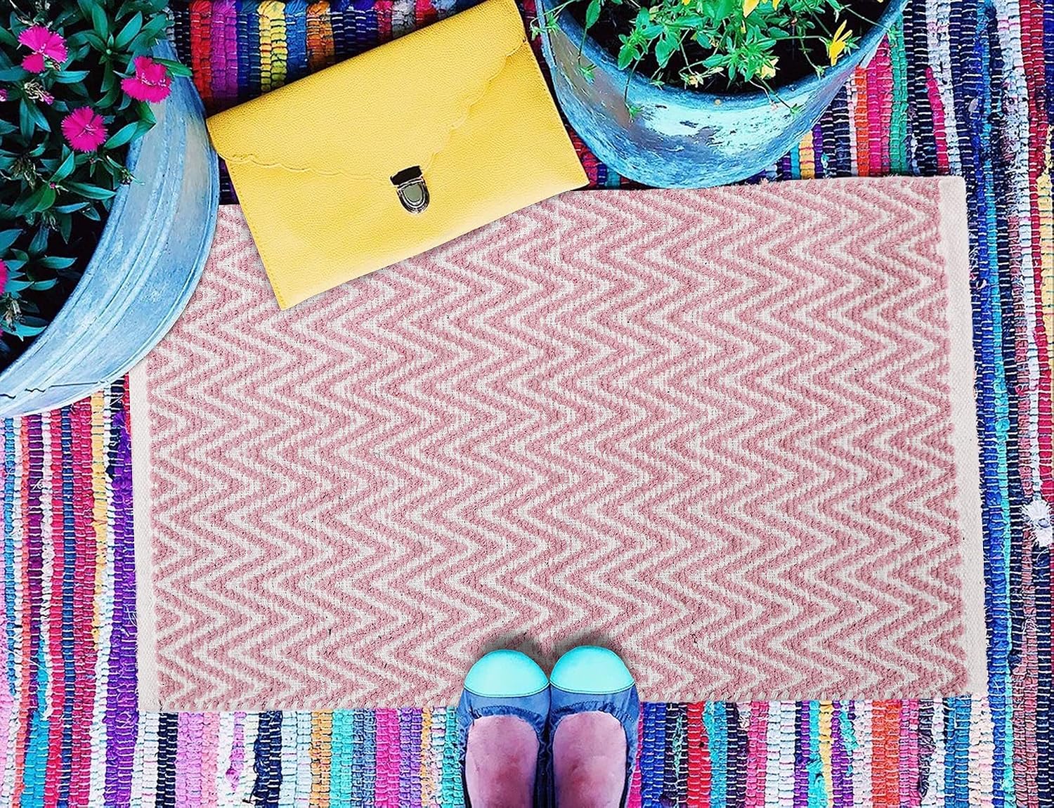 The Home Talk Cotton Chevron Bath Rug | Area Rug for Spa, Vanity Shower, Kitchen & Living Room | Water Absorbent | Warm & Soft Carpets | Bathroom Accessories | 20” x 32” in | White Baby Pink Store