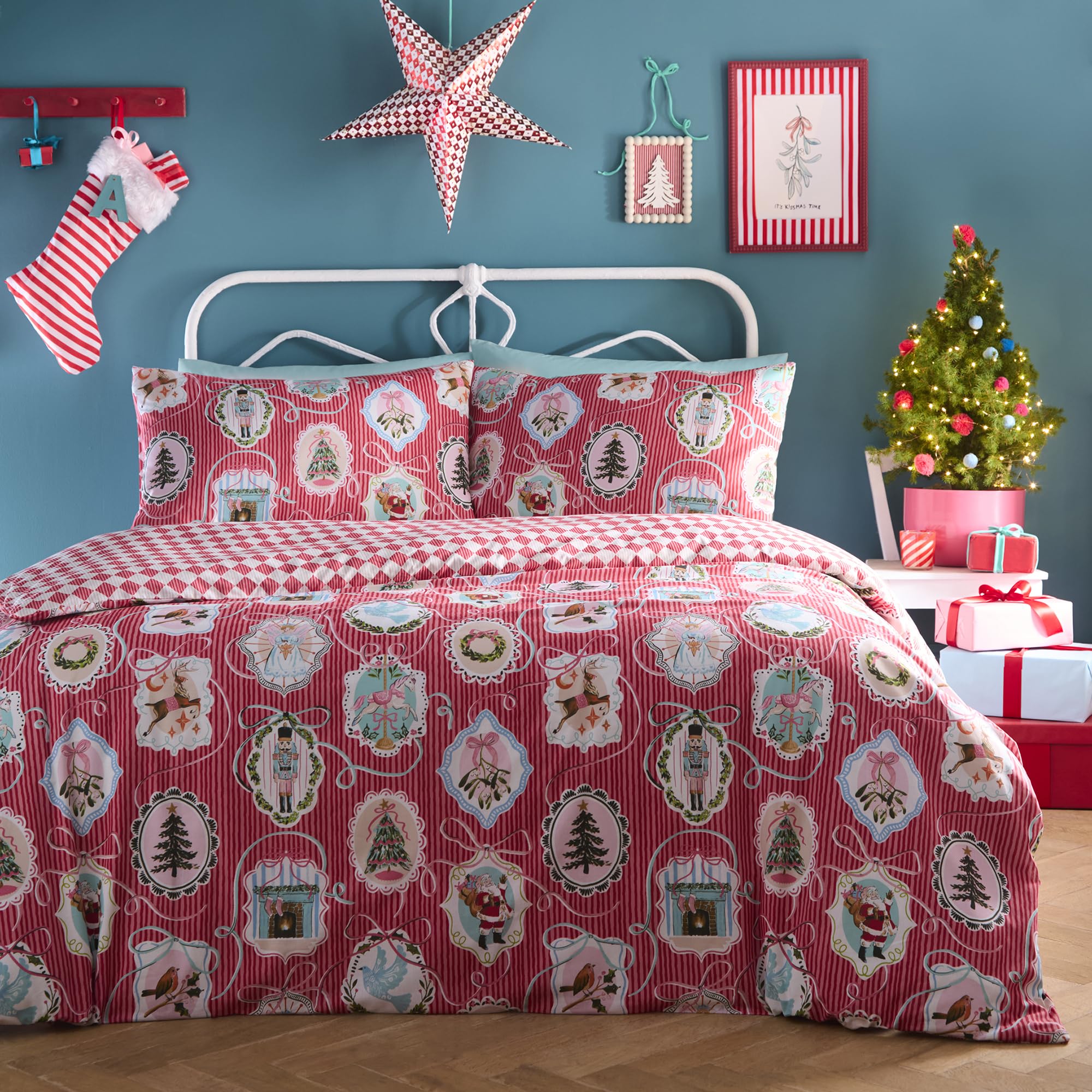 Fusion Christmas Vintage Frames Duvet Cover Set Red