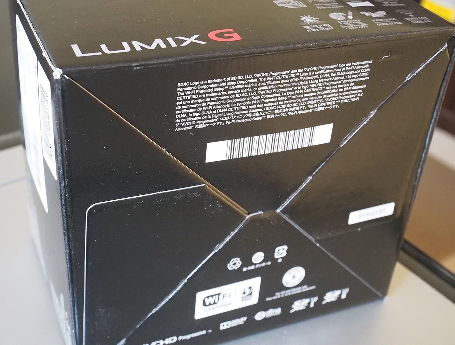 Panasonic Lumix DMC-G7 Mirrorless Micro Four Thirds Digital Camera with 14-42mm Lens (Black) - International Version (No Warranty)