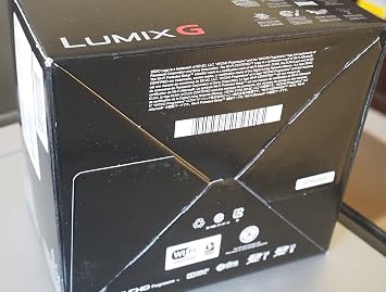 Panasonic Lumix DMC-G7 Mirrorless Micro Four Thirds Digital Camera with 14-42mm Lens (Black) - International Version