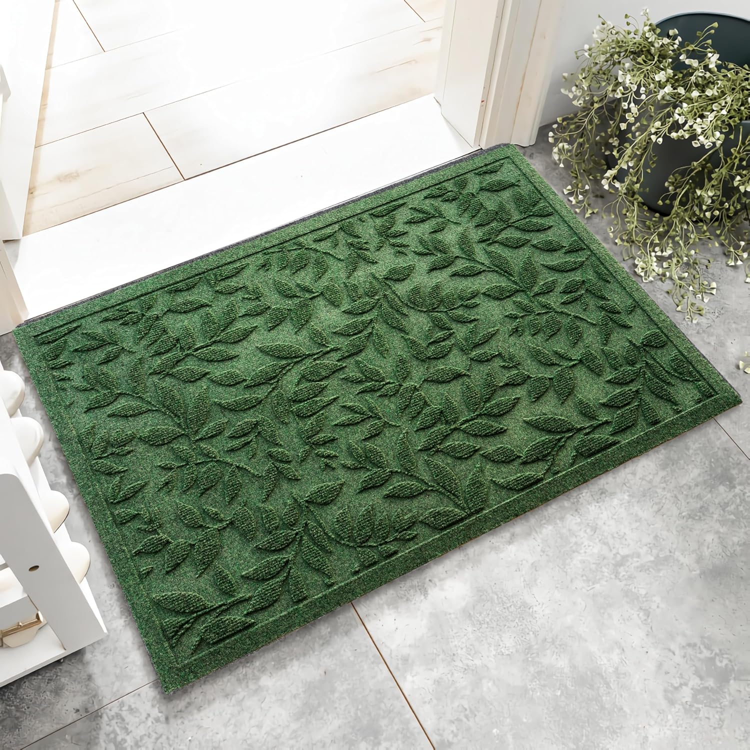 Green Leaves Outdoor Indoor Entrance Doormats, Absorbent Durable Heavy Duty Welcome Front Door Mat,Thick Natural Rubber Back,Easy Clean Entryway Mat 23x35 Inch, Low Profile Leaf-green 23x35 inch