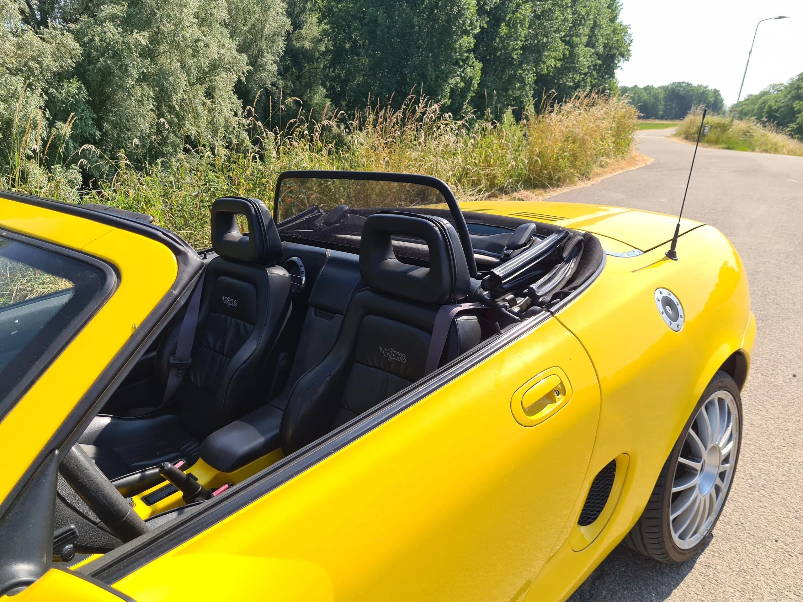 Déflecteur de Vent pour MG MGF MGTF (1996-2012) - Pliable - Noir | Filet Anti-Remous Coupe | Déflecteur d'air - GermanTuningParts