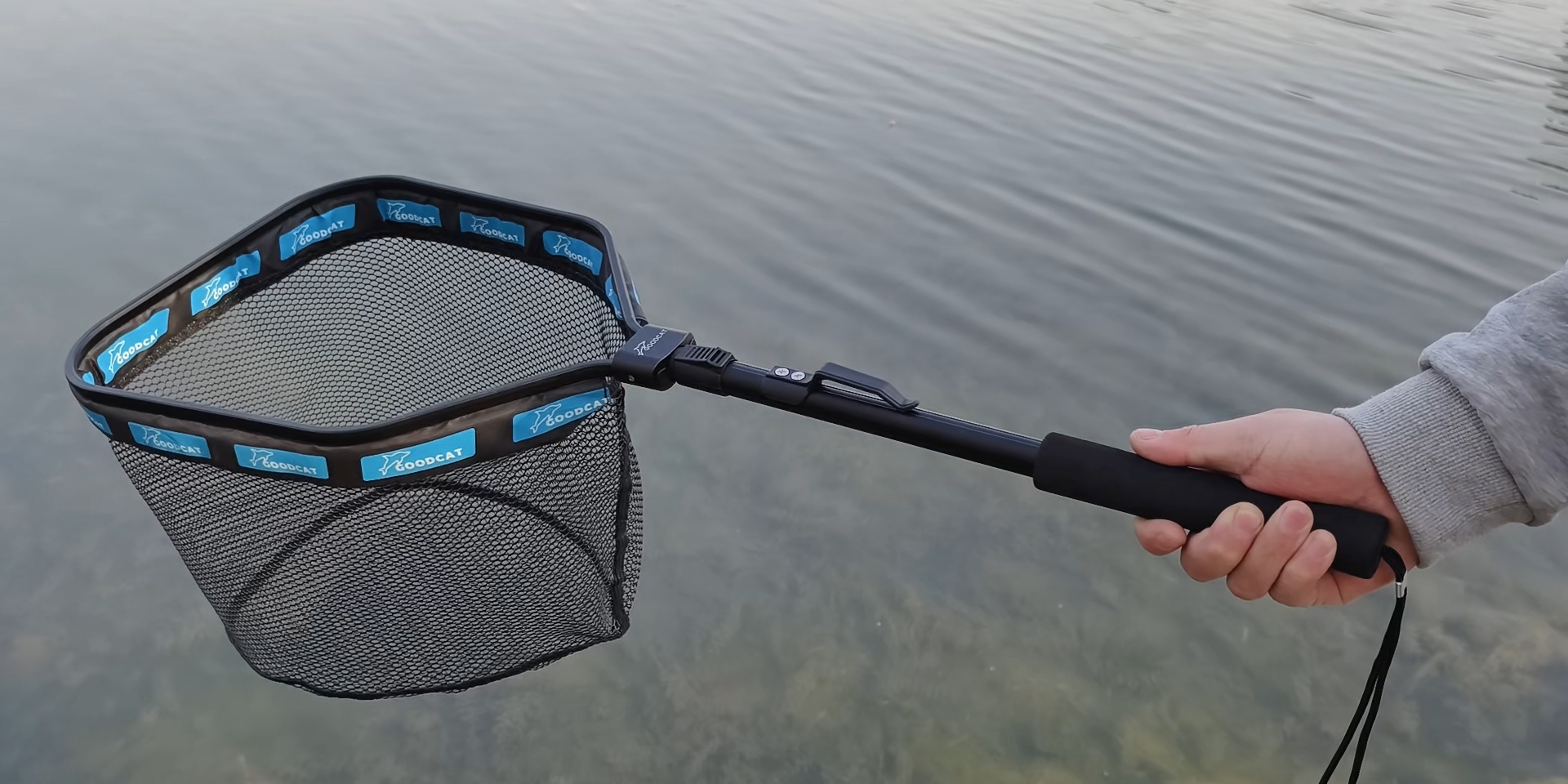 GOODCAT Floating Fishing Net with Magnetic Release, 17x12.4 Inch Rubber Coated Landing Net, Fixed 32.5 Inch Handle, Foldable Fish Friendly Net for Kayak Boat Shore Fly Fishing Freshwater Saltwater