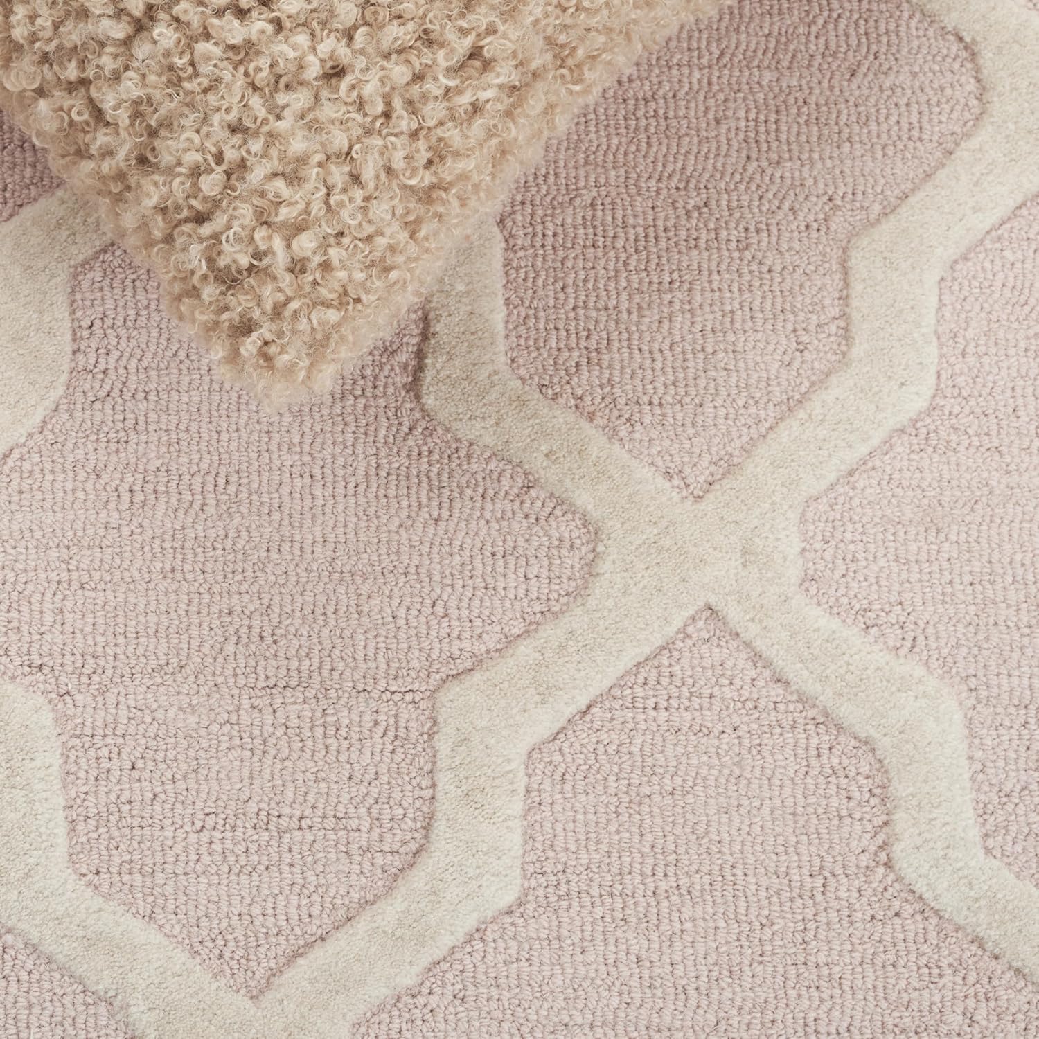 SAFAVIEH Area Rug 8x10 - Cambridge Collection - Large - Light Pink & Ivory, Handmade Wool, Trellis Pattern, Ideal for Living Room, Bedroom, Office, Dining Space (CAM121M)