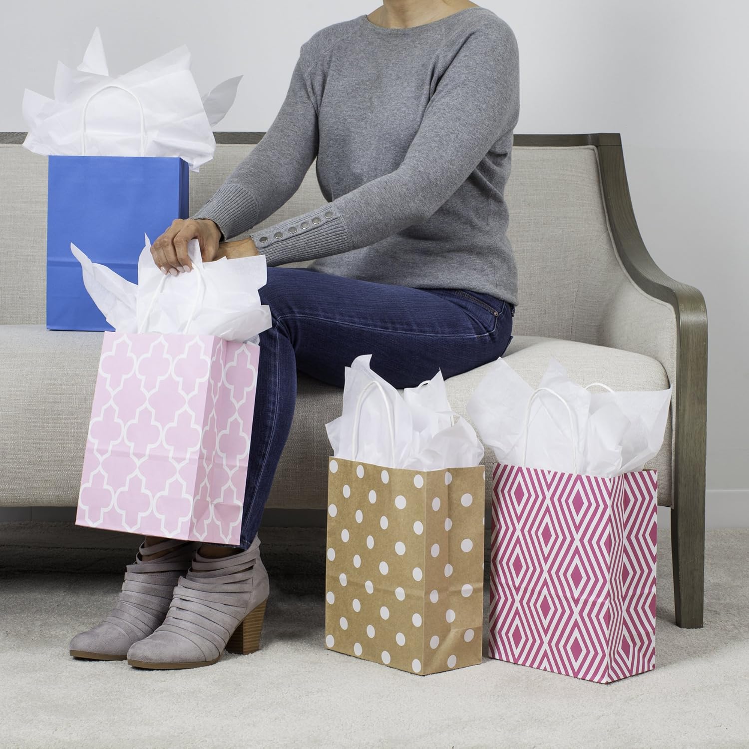 Uр Tо 40% оƒƒ Hallmark 10 Medium Gift Bag Assortment, Pack of 12 in Kraft, Grey, Black, Pink, Blue - Solids and Patterns for Birthdays, Baby Showers, Bridal Showers or Any Occasion Fеаturеd Prоduсt Hallmark 10 Medium Gift Bag Assortment, Pack of 12 in Kraft, Grey, Black, Pink, Blue - Solids and Patterns for Birthdays, Baby Showers, Bridal Showers or Any Occasion