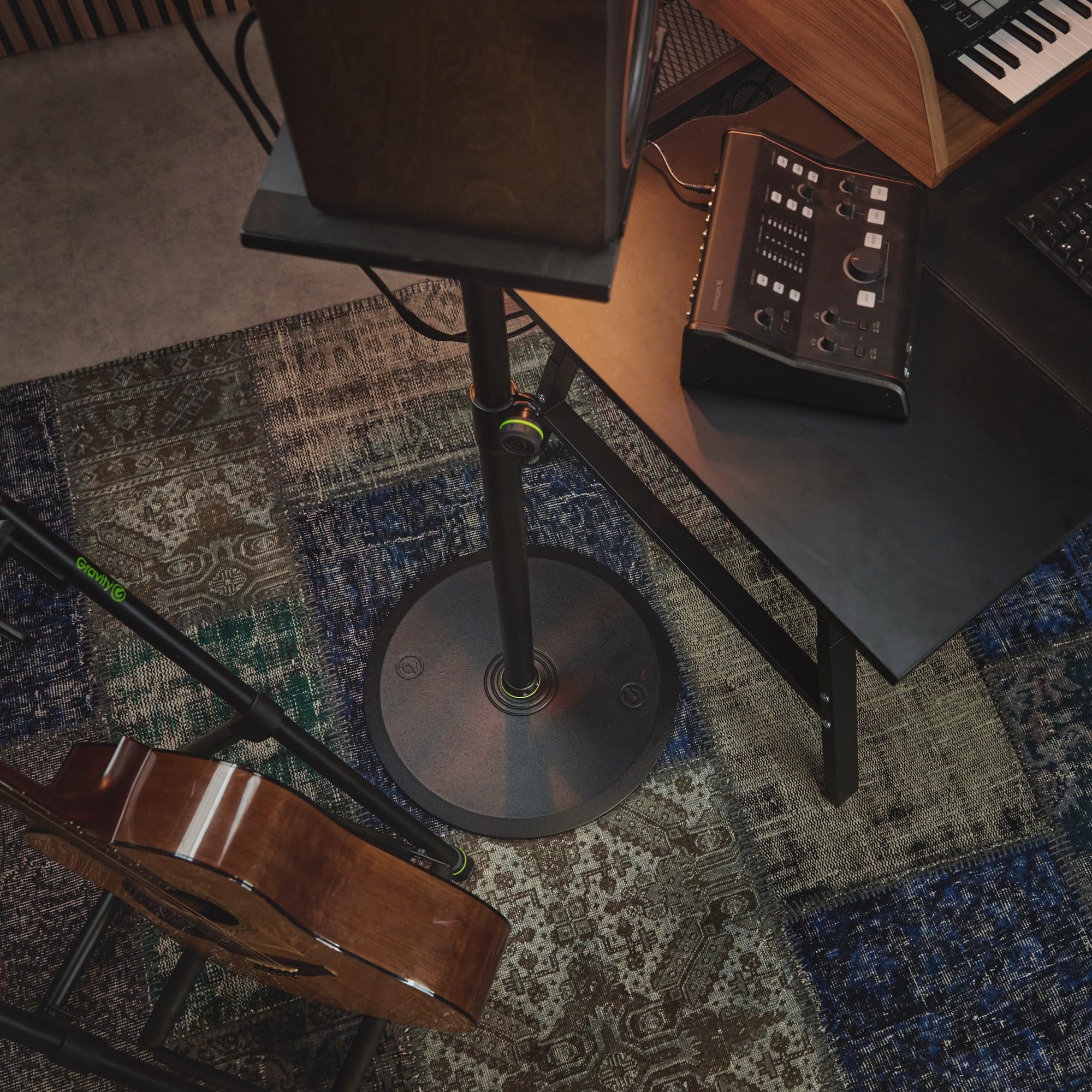 Gravity SP 3202 LR B Studiomonitor-Ständer mit großem runden Sockel