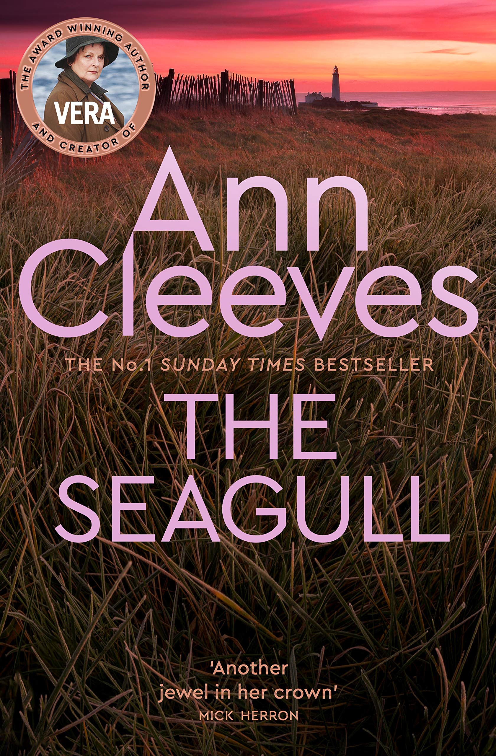 The Seagull: Vera Stanhope of ITV 1’s Vera Returns in this Twisting Mystery from the No.1 Bestselling Author: 8 (Vera Stanhope, 8)