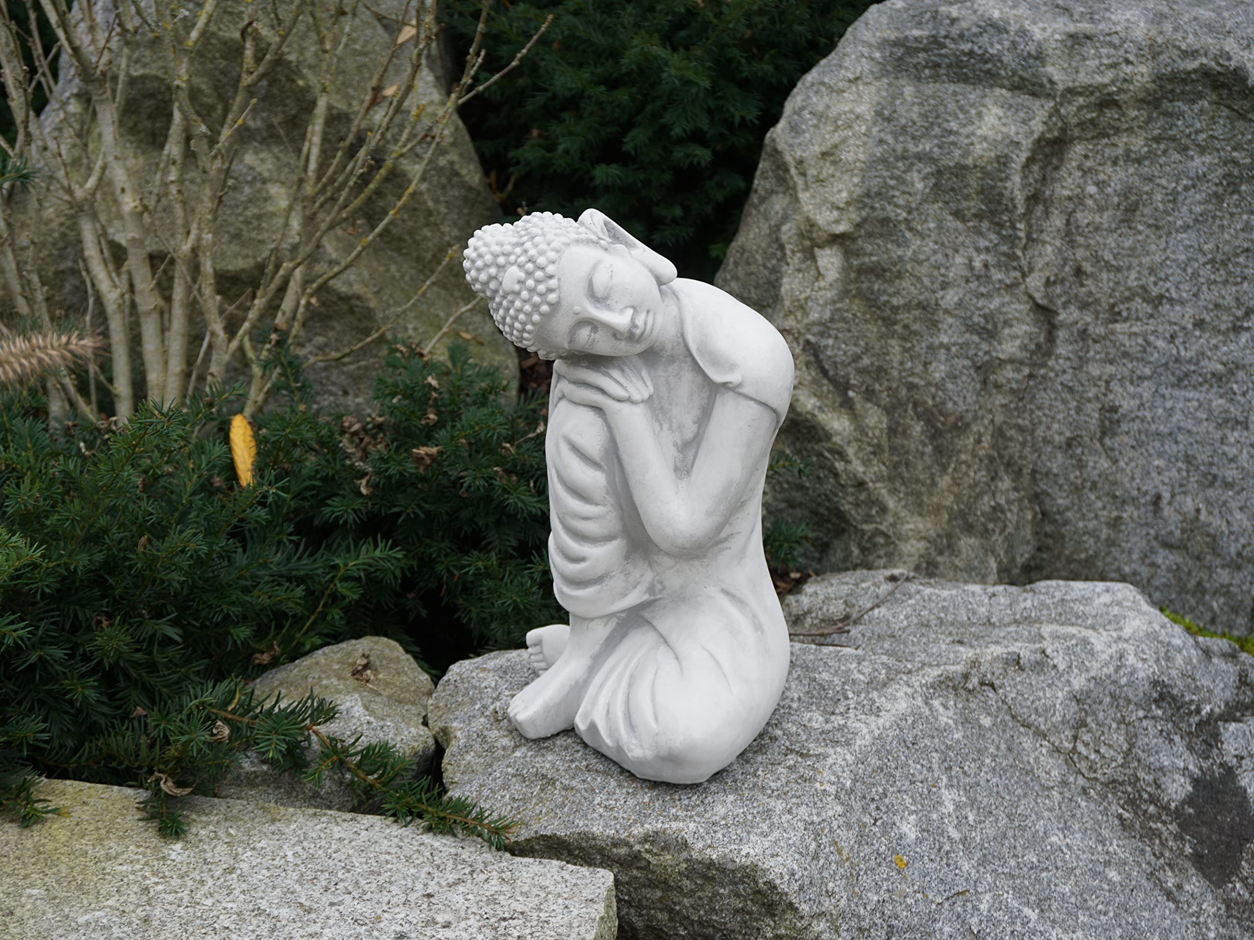 gartendekoparadies.de Statua di pietra del Buddha, altezza 38 cm, 13 kg, grigio resistente al gelo in pietra gres per esterni