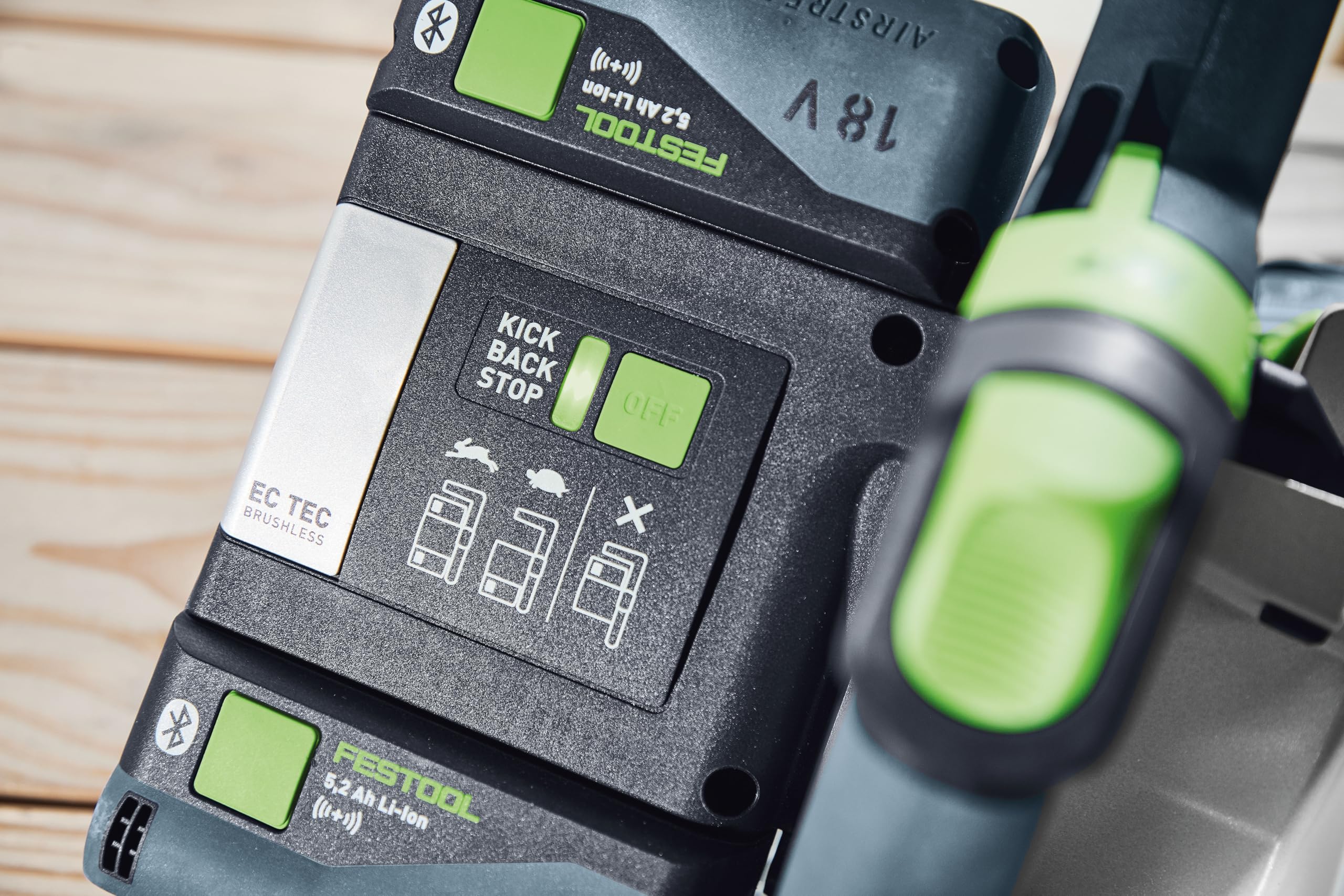 Festool TSC 55 KEBI-Plus/XL-FS 100Y Akku-Tauchsäge 5,0 Ah Akkus Schnellladegerät Führungsschiene FS 1400/2 Kreissägeblatt Systainer M 437