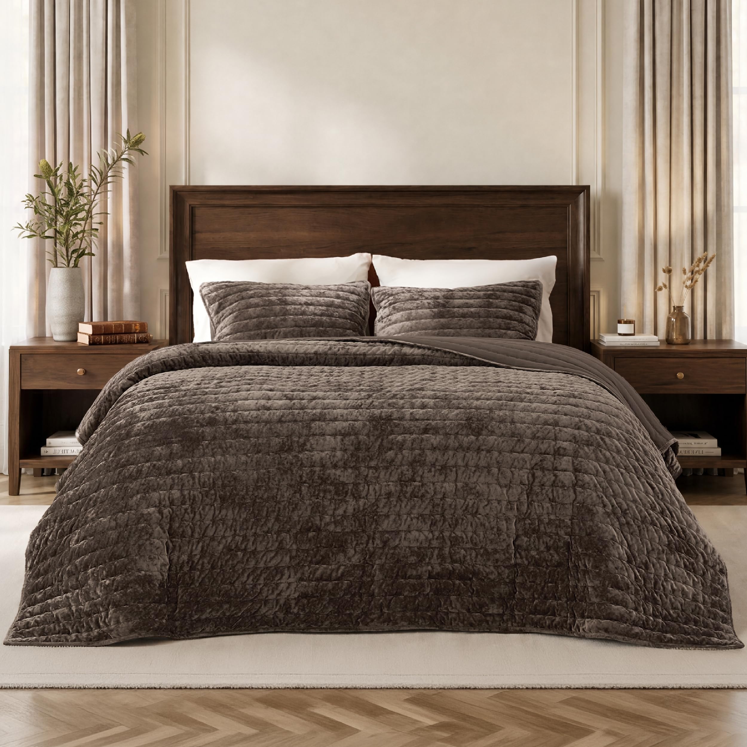 Photo 1 of Bedsure Velvet Comforter Queen - Brown Quilt 92" x 96"