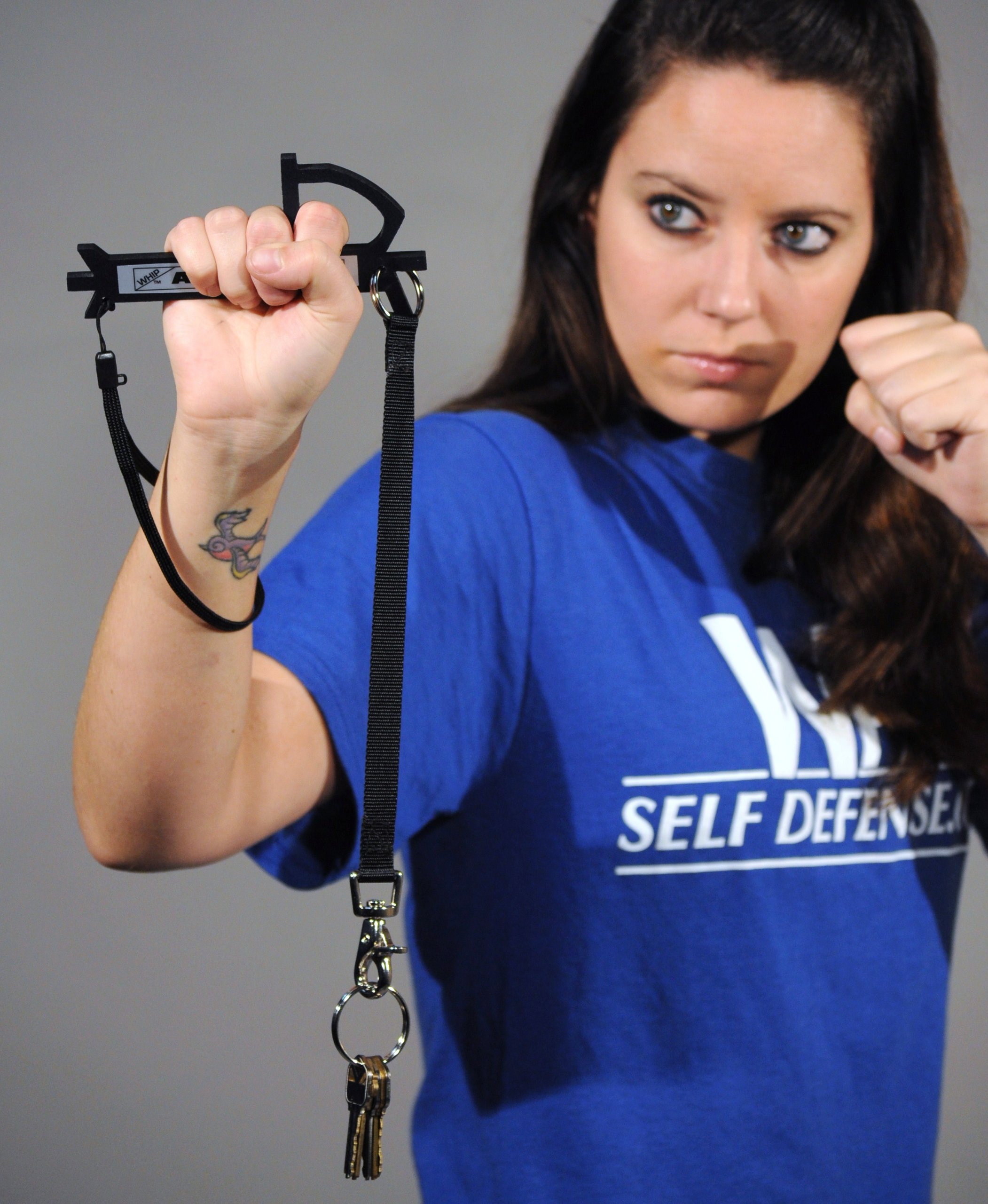 WHIP ALIEN PROTECTOR SELF DEFENSE KEYCHAIN! A COMPLETE SELF DEFENSE AND