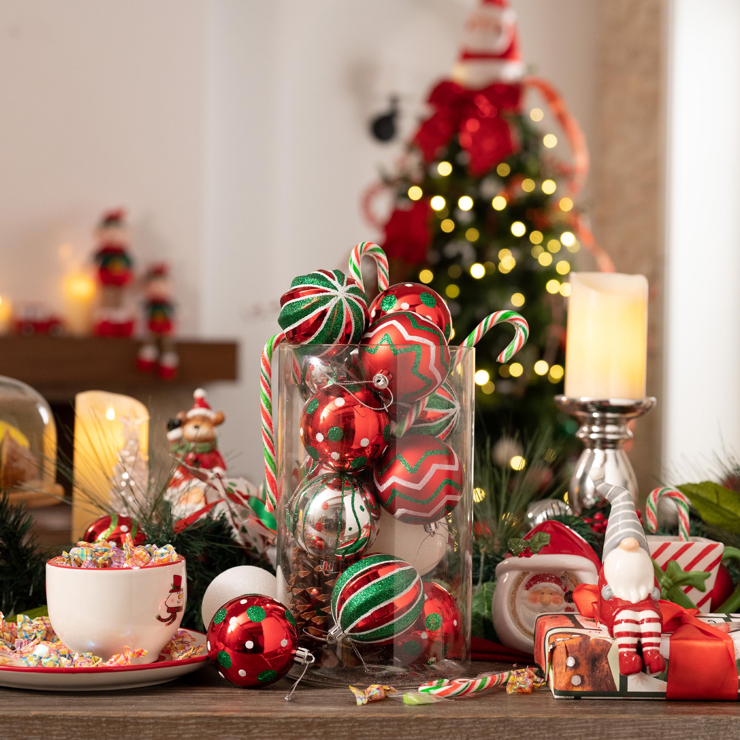 Valery Madelyn Lot de 35 petites boules de Noël incassables à suspendre pour sapin de Noël, rouge, vert, blanc, 5,1 cm