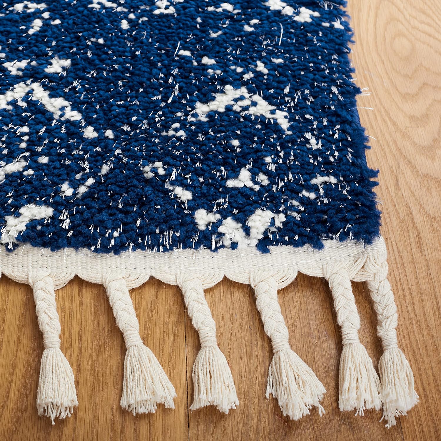 SAFAVIEH Area Rug 8x10 - Berber Fringe Shag Collection - Large - Navy & Ivory, Moroccan Design, Non-Shedding & Easy Cleaning, Plush Thick Pile, Ideal for Living Room, Bedroom, Dining Space (BFG516N)