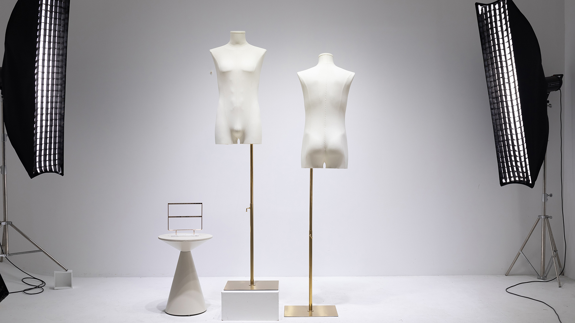 Taille 40 Mannequin Mannequin Féminin Taille 40 Noir - Corps Polystyrène - Hauteur 81cm - Couture Et Vitrine Forme Corps Couturière