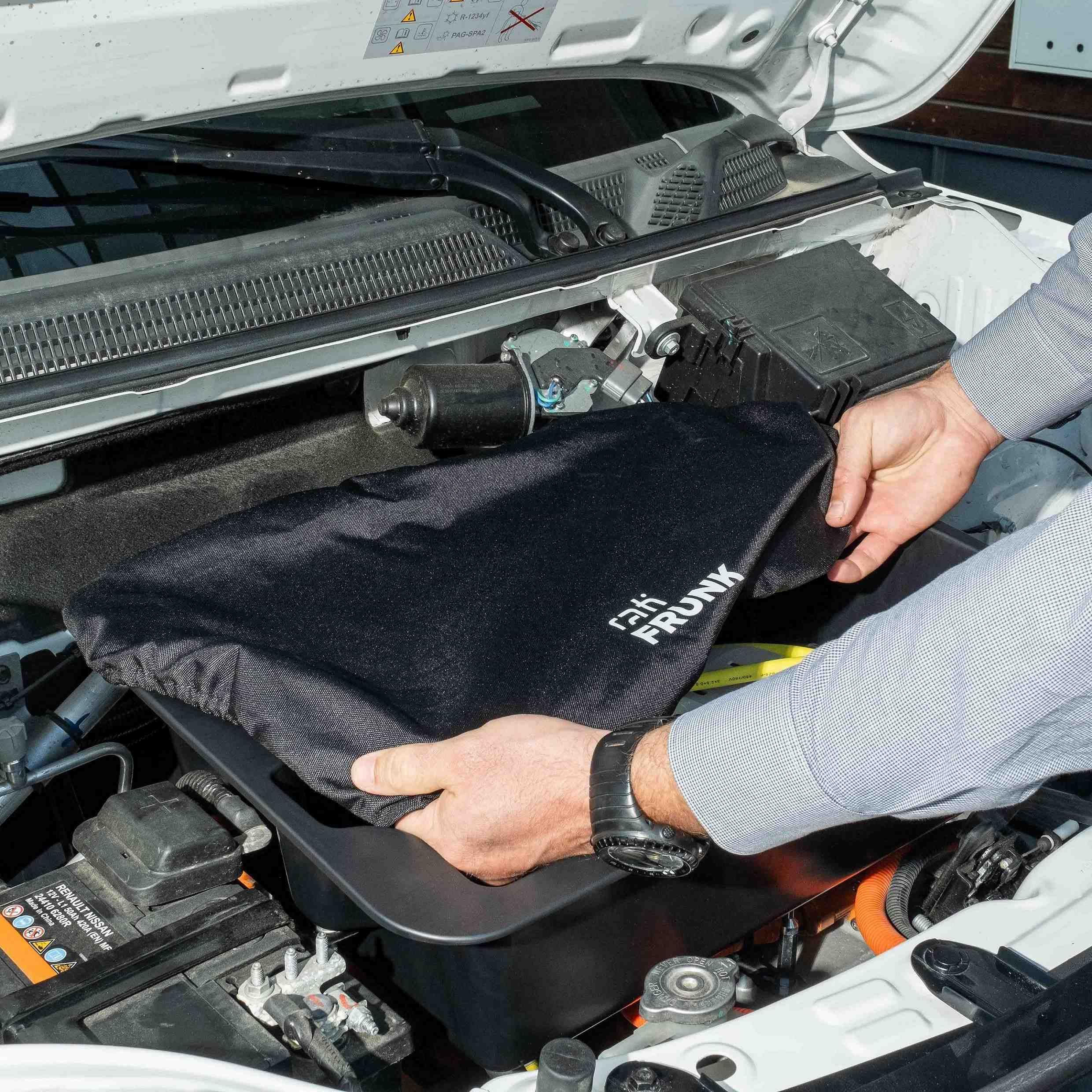 Rati Frunk I Convient pour Dacia Spring (2021-) I Coffre Avant à équiper avec Support et Capuchon de Protection élastique I Installation Rapide et Facile dans Le Compartiment Moteur (Printemps 2021)