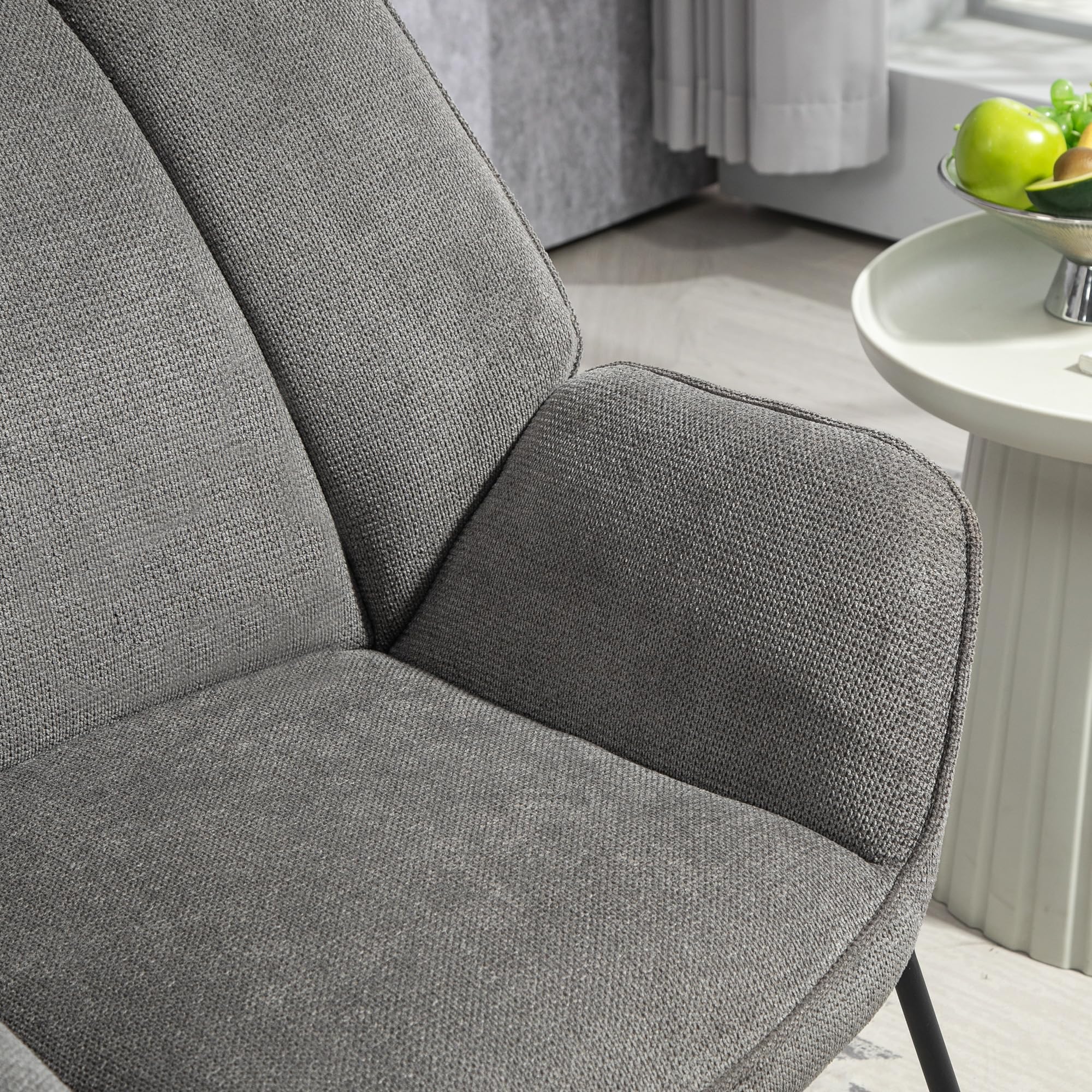 HOMCOM Poltrona d'Arredo Imbottita con Braccioli Inclinati, Poltrona da Soggiorno in Tessuto Effetto Lino e Struttura in Acciaio, 71.5x67x79 cm, Grigio