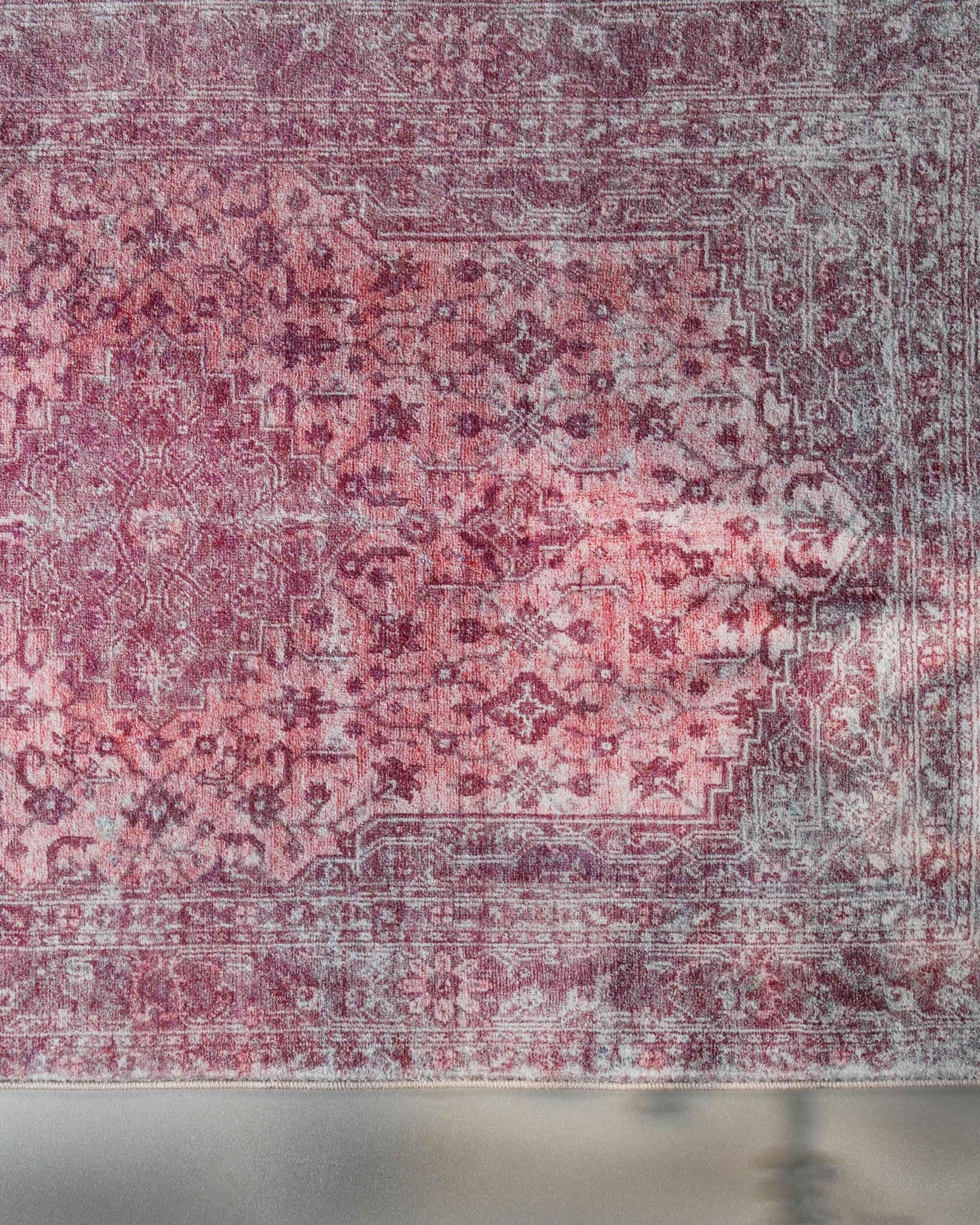 Wecon Home Badteppich Ralph, 80 x 150 cm, Pastell violett | orientalisches Vintage Design, rutschfester TPE-Rücken, waschbar bis 30 °C, OEKO-TEX® zertifiziert