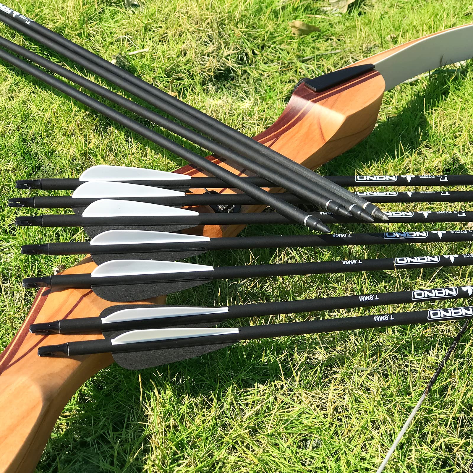 NIKA ARCHERY 12 Frecce per tiro con L'Arco 28 30 31 Pollici Frecce in Carbonio da Frecce da Caccia per Adulti 500 Frecce per Arco della Colonna vertebrale per Arco ricurvo Arco Composto Arco Lungo