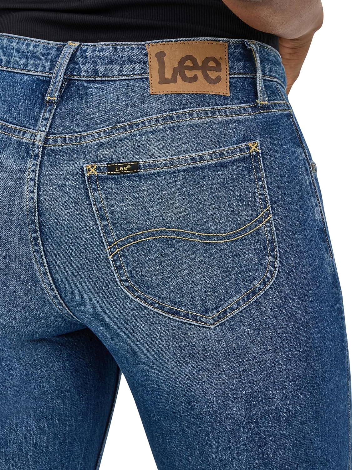 Lee Womens Legendary 26" Straight Crop Jean - Image 5