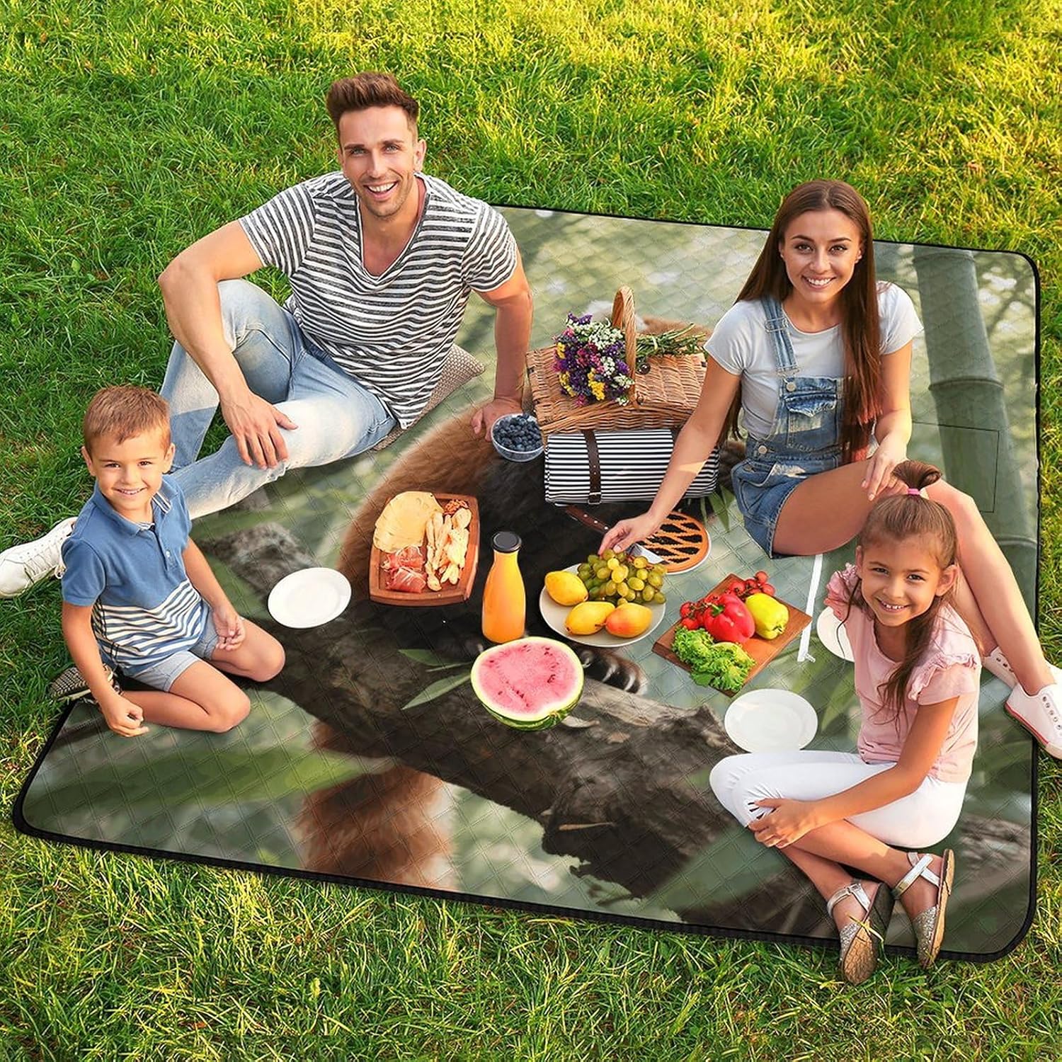 Small Panda Picnic Blanket 200x200cm, Foldable 2-in-1 Picnic Mat and Tote Bag Portable Waterproof Beach Mat Sandproof Outdoor Blanket for Park, Hiking, Beach, Camping, Travel