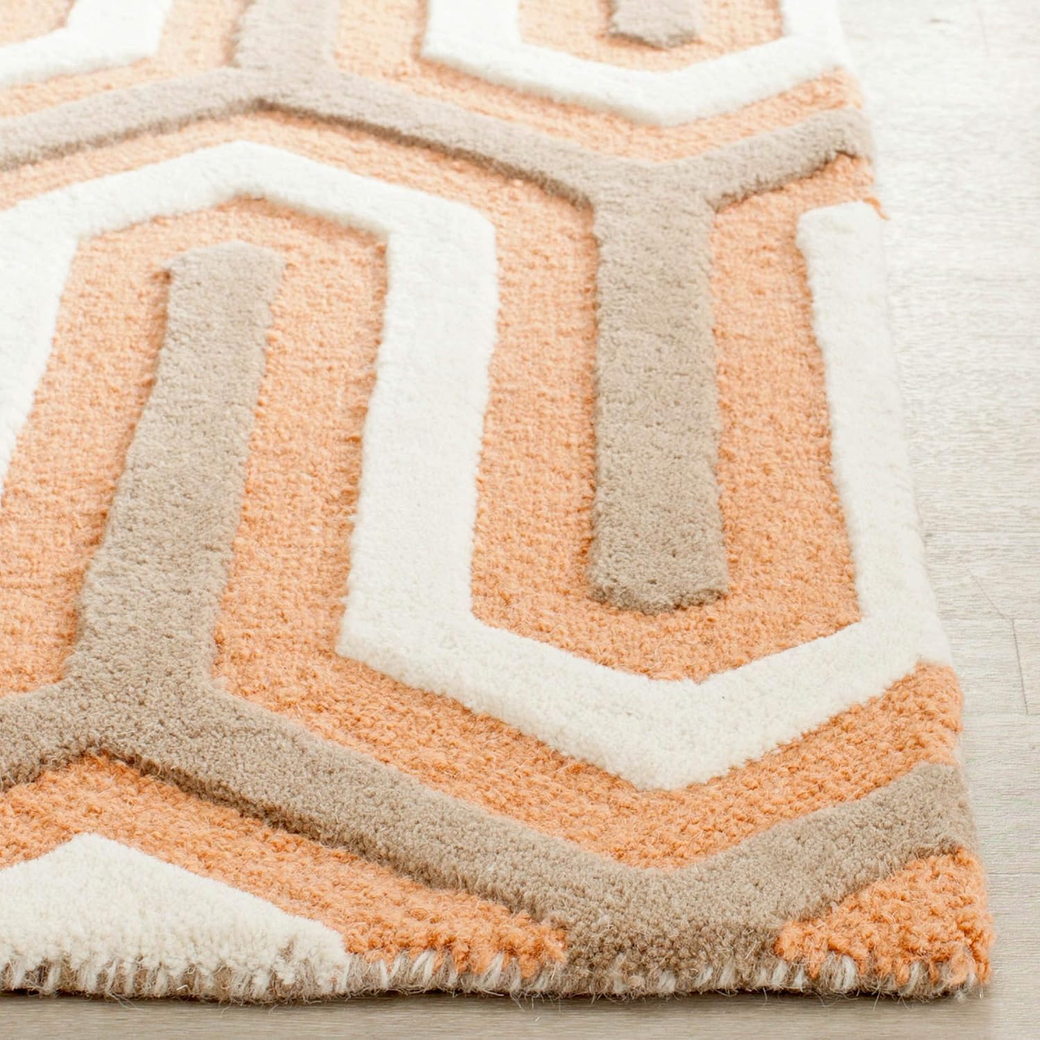 SAFAVIEH Cambridge Collection Runner Rug - 2'6" x 8', Orange & Grey, Handmade Art Deco Wool, Ideal for High Traffic Areas in Living Room, Bedroom (CAM351Y)