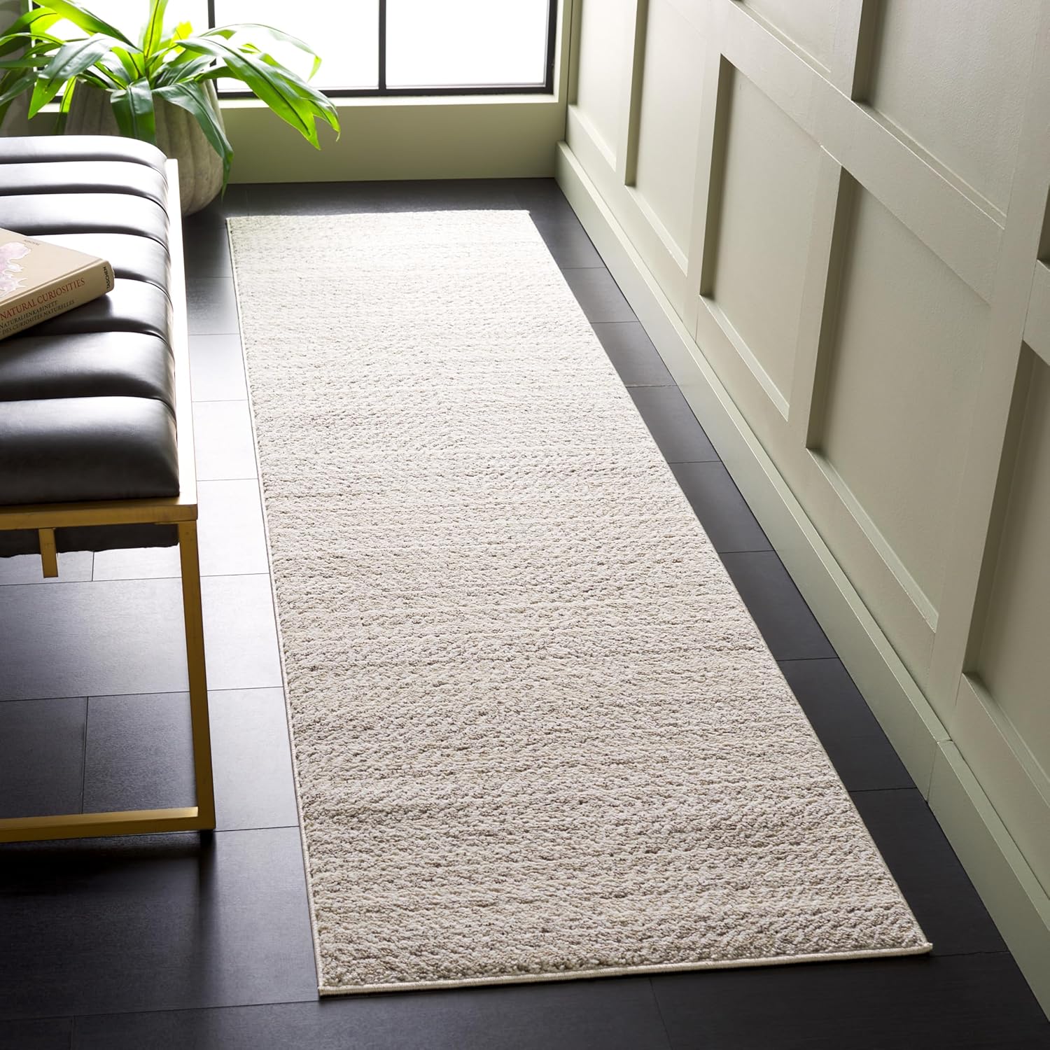 SAFAVIEH Jade 100 Collection Runner Rug - 8' Runner, Beige & Ivory, Contemporary Design, Stain Resistant, Ideal for High Traffic Areas in Hallway, Bathroom & Kitchen (JAD101B-28)