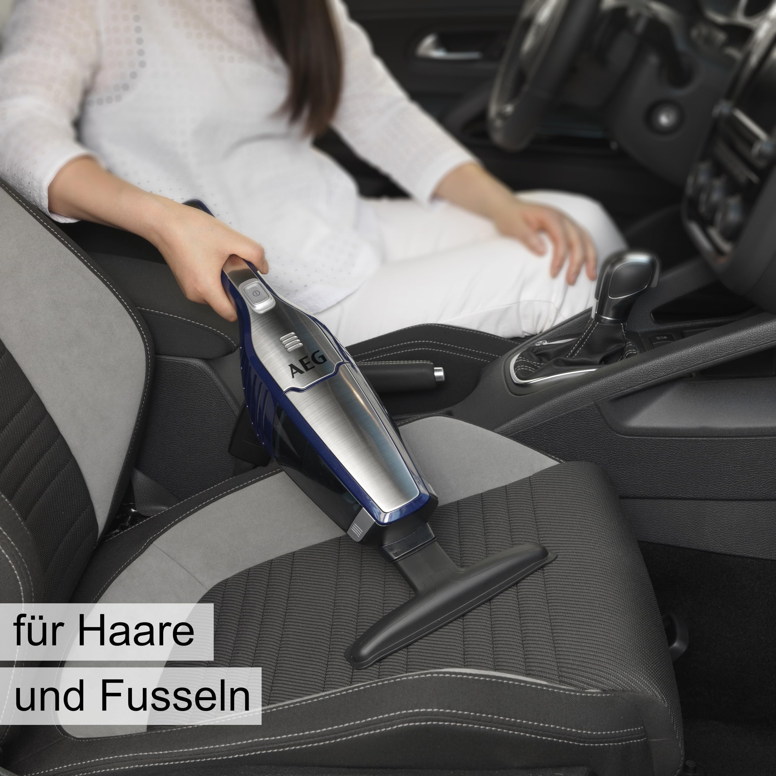 AEG AKIT360+ Erweiterungsset für CX7 Akkustaubsauger (Zubehör, Staubsaugerdüse, Detailreinigung, Zuhause und Auto, Aufbewahrungsbox, Flexibler Saugschlauch, Fugendüse, Polsterdüse, Adapter, schwarz)