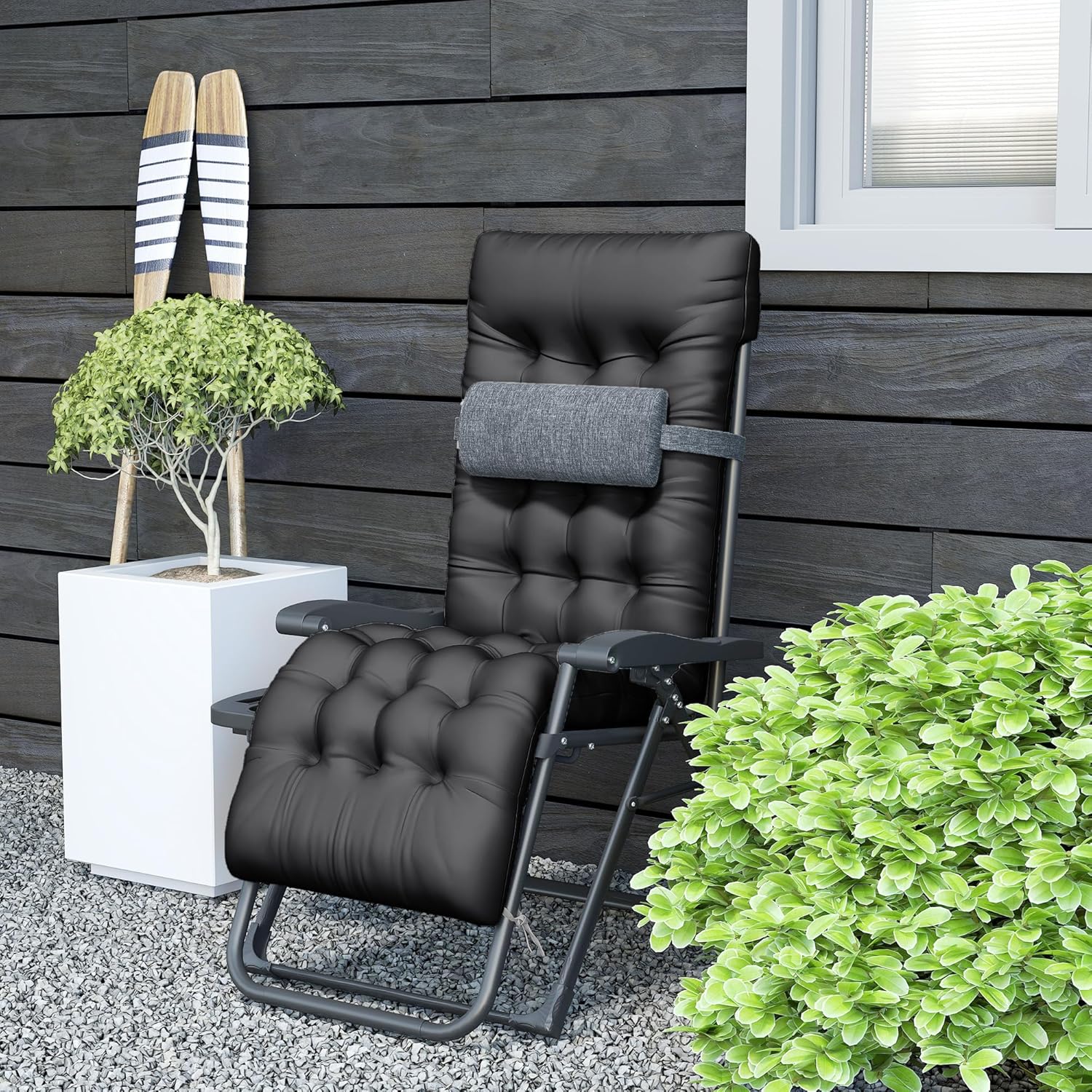 Outsunny Zero Gravity Chair, Folding Reclining Lounge Chair with Padded Cushion, Side Tray for Indoor and Outdoor, Supports up to 264 lbs, Black